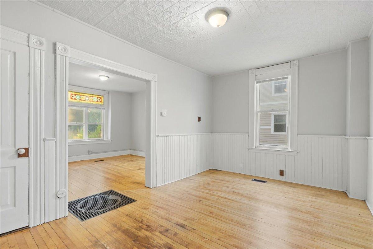 View of Residential Income at 375 Erie Street, Saint Paul MN 55102, Saint Paul (29 of 40) - Mike Wilen | Minnesota Team Real Estate