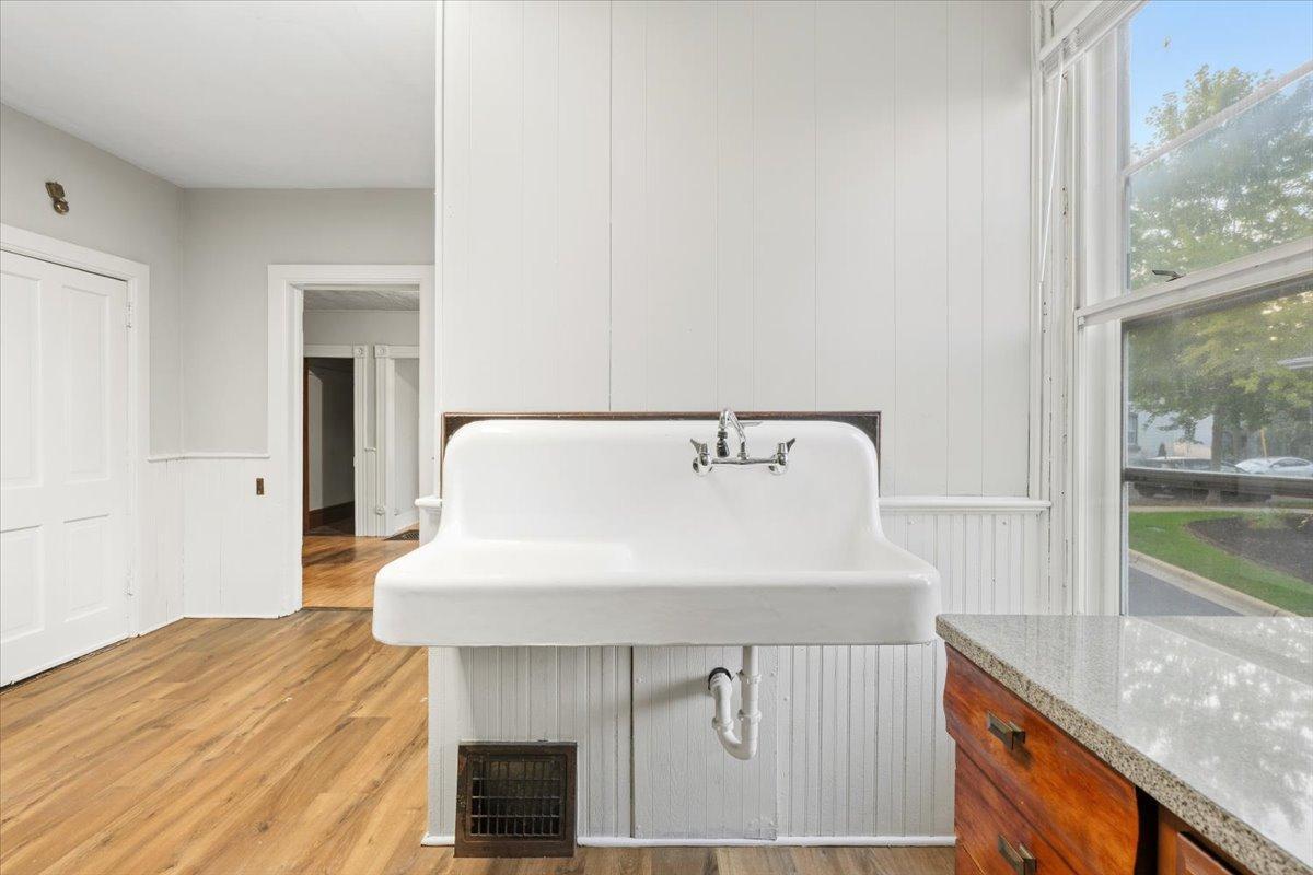 View of Residential Income at 375 Erie Street, Saint Paul MN 55102, Saint Paul (24 of 40) - Mike Wilen | Minnesota Team Real Estate
