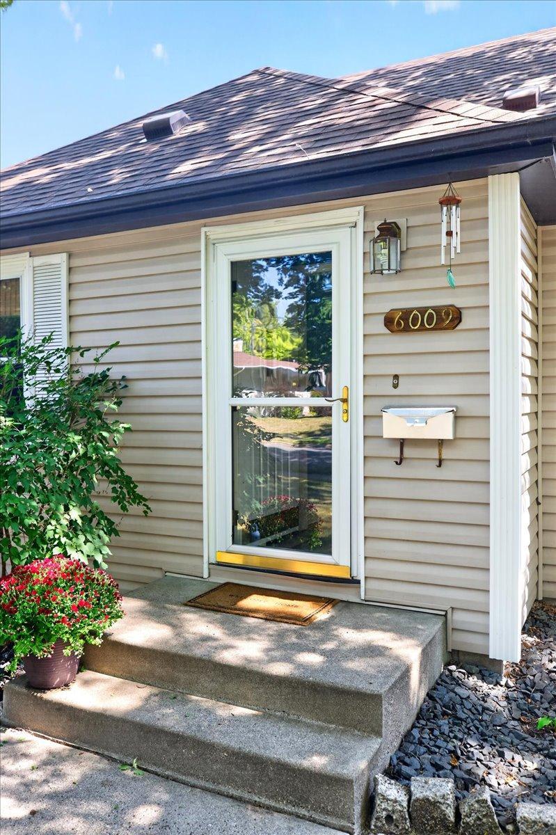 View of Residential at 6009 13th Avenue, Minneapolis MN 55417, Minneapolis (7 of 37) - Mike Wilen | Minnesota Team Real Estate