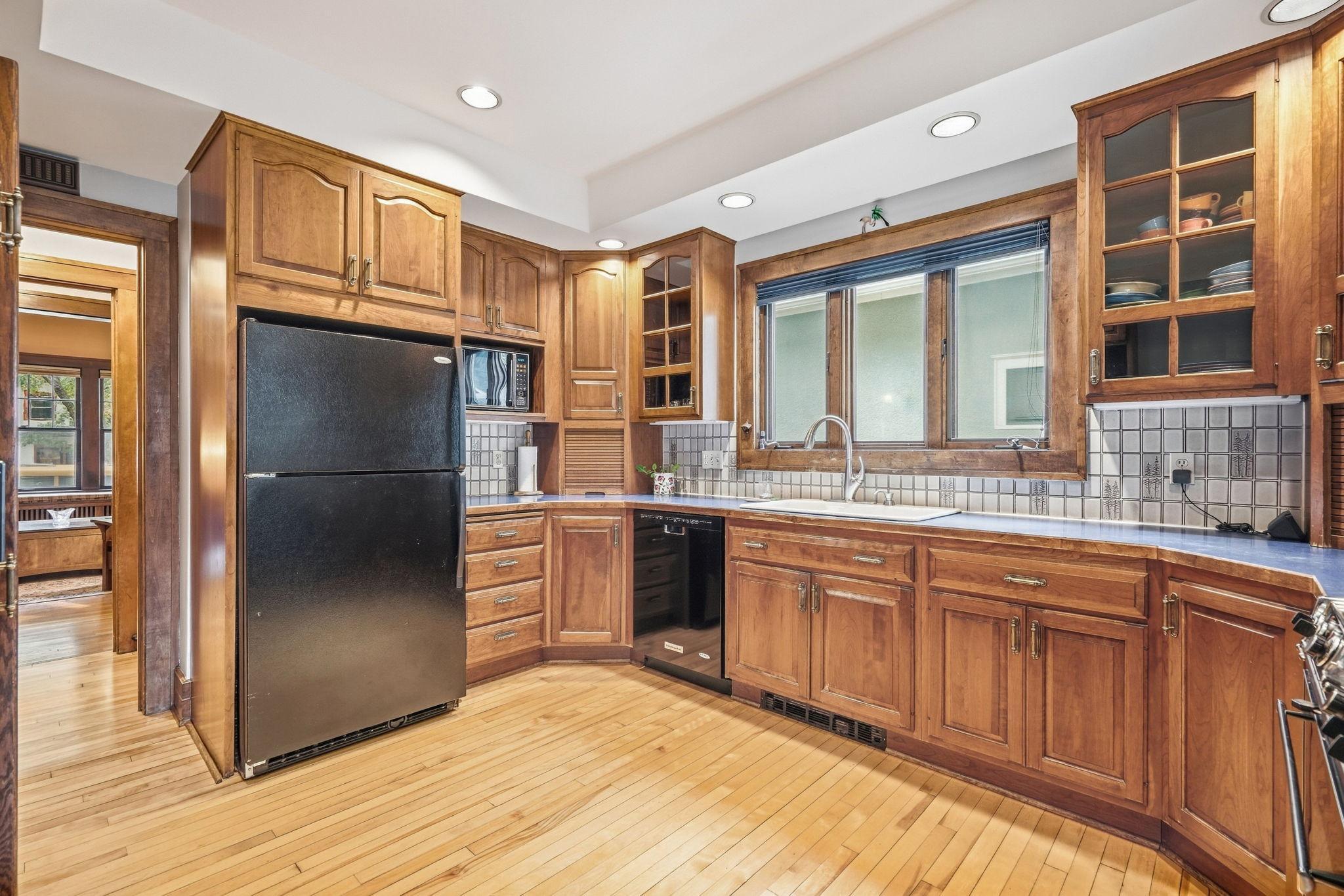 View of Residential at 4355 Garfield Avenue, Minneapolis MN 55409, Minneapolis (11 of 33) - Mike Wilen | Minnesota Team Real Estate