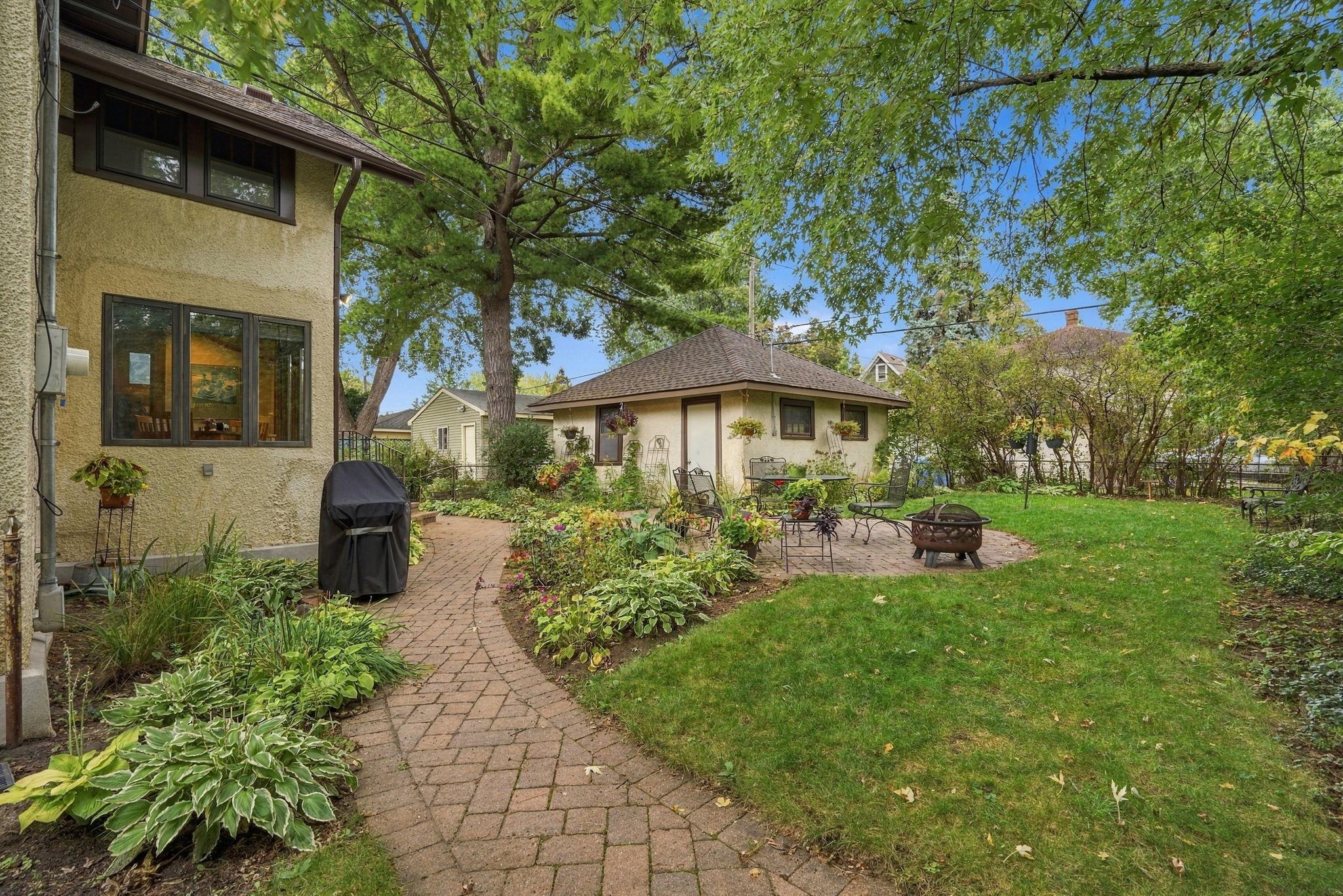 View of Residential at 4355 Garfield Avenue, Minneapolis MN 55409, Minneapolis (29 of 33) - Mike Wilen | Minnesota Team Real Estate