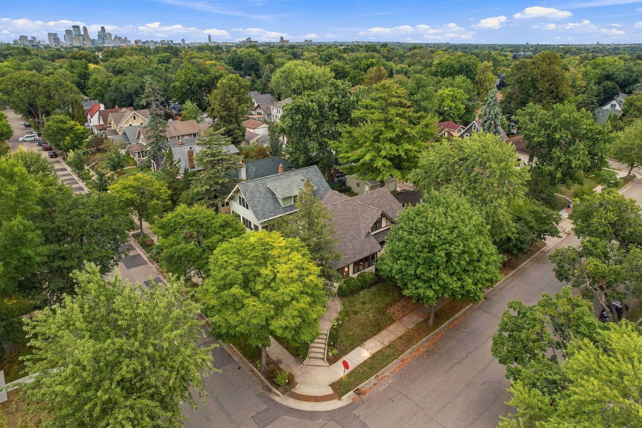View of Residential at 4355 Garfield Avenue, Minneapolis MN 55409, Minneapolis (32 of 33) - Mike Wilen | Minnesota Team Real Estate