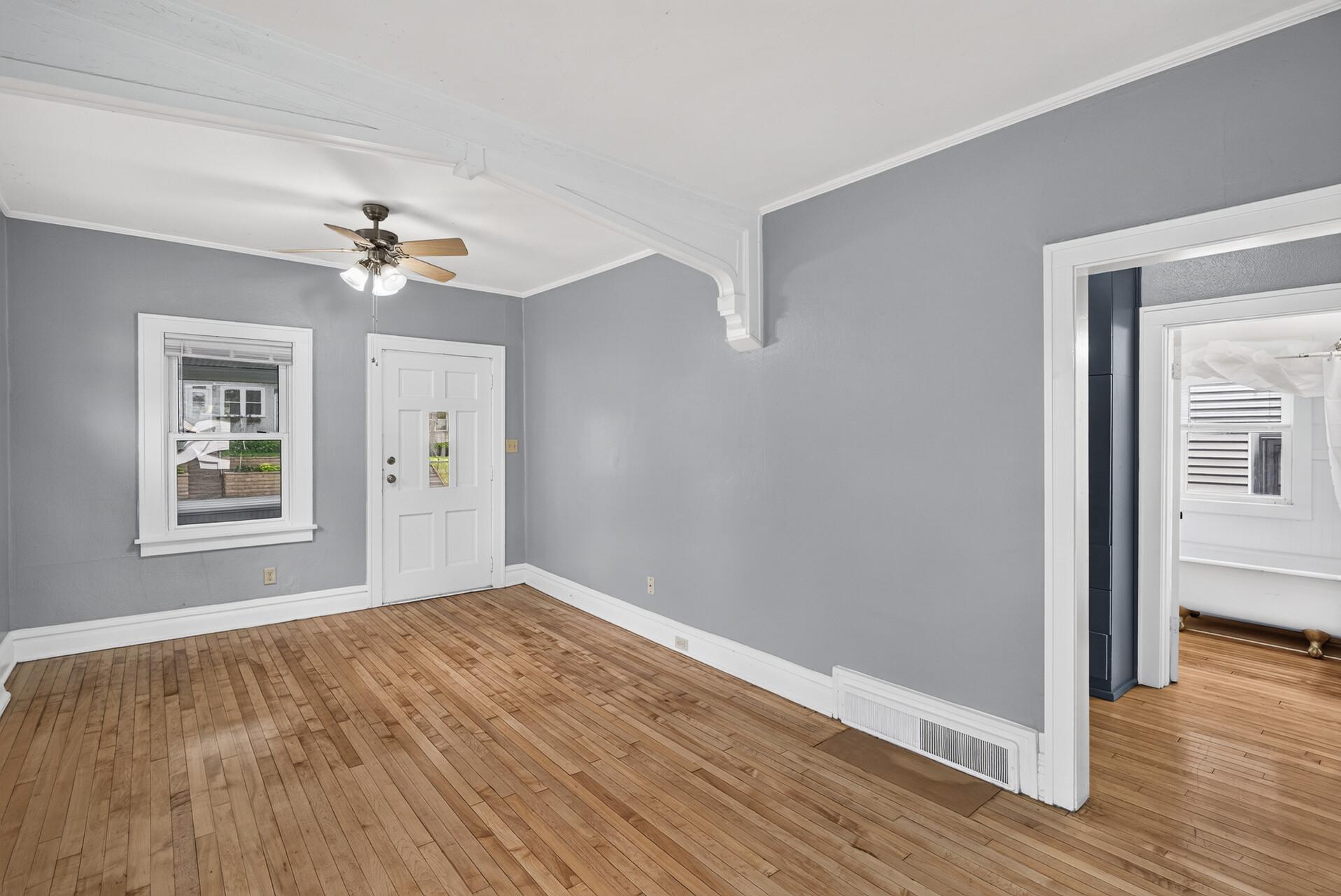 View of Residential at 1927 Sherwood Avenue, Saint Paul MN 55119, Saint Paul (8 of 34) - Mike Wilen | Minnesota Team Real Estate