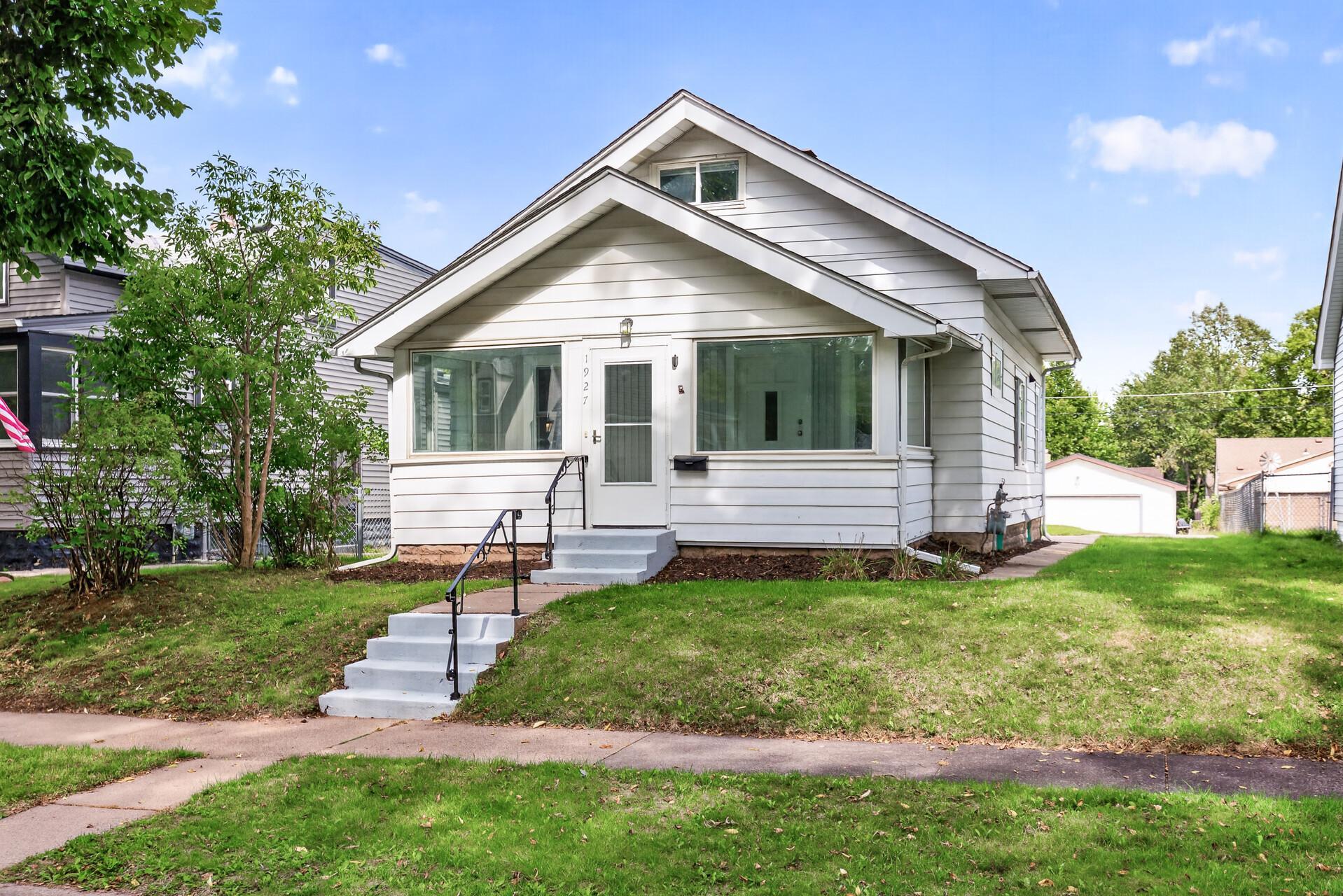 View of Single Family at 1927 Sherwood Avenue, Saint Paul - Mike Wilen | Minnesota Team Real Estate