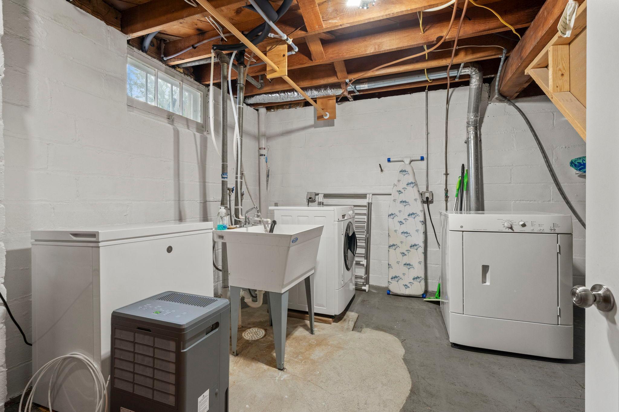 View of Residential at 3017 Edgewood Avenue, Saint Louis Park MN 55426, Saint Louis Park (33 of 46) - Mike Wilen | Minnesota Team Real Estate