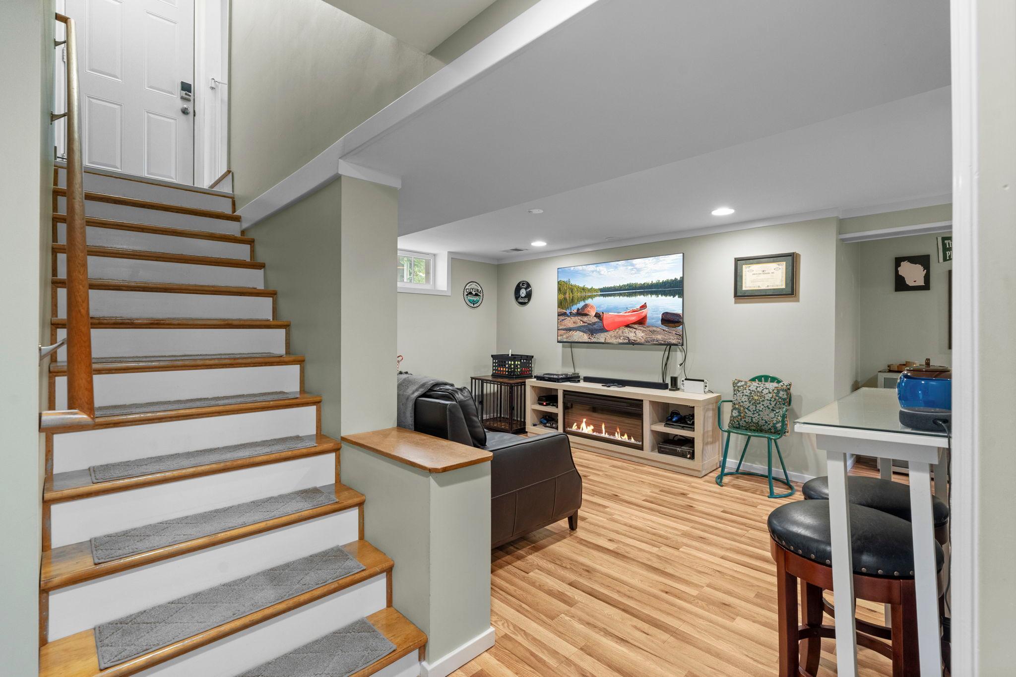 View of Residential at 3017 Edgewood Avenue, Saint Louis Park MN 55426, Saint Louis Park (25 of 46) - Mike Wilen | Minnesota Team Real Estate