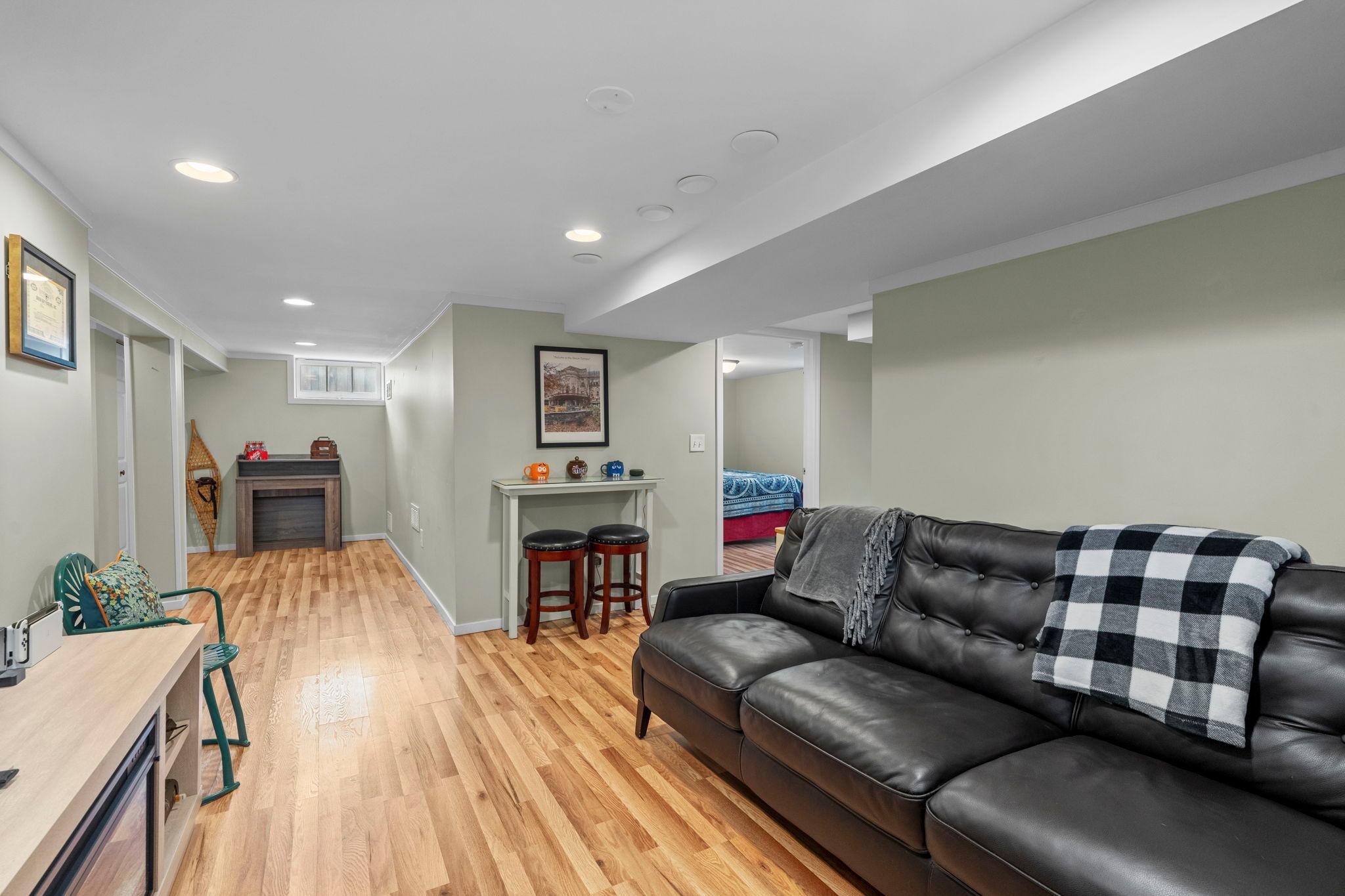 View of Residential at 3017 Edgewood Avenue, Saint Louis Park MN 55426, Saint Louis Park (29 of 46) - Mike Wilen | Minnesota Team Real Estate