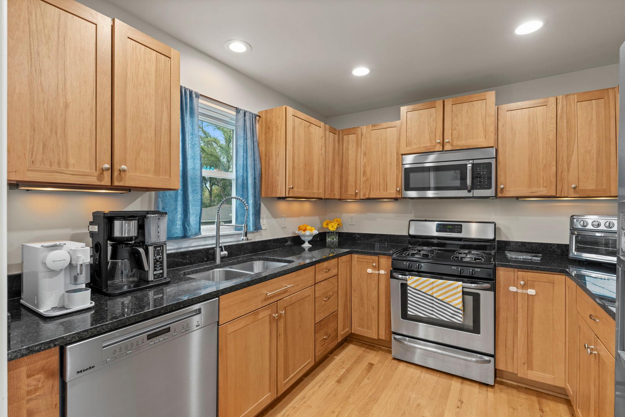View of Residential at 3017 Edgewood Avenue, Saint Louis Park MN 55426, Saint Louis Park (5 of 46) - Mike Wilen | Minnesota Team Real Estate
