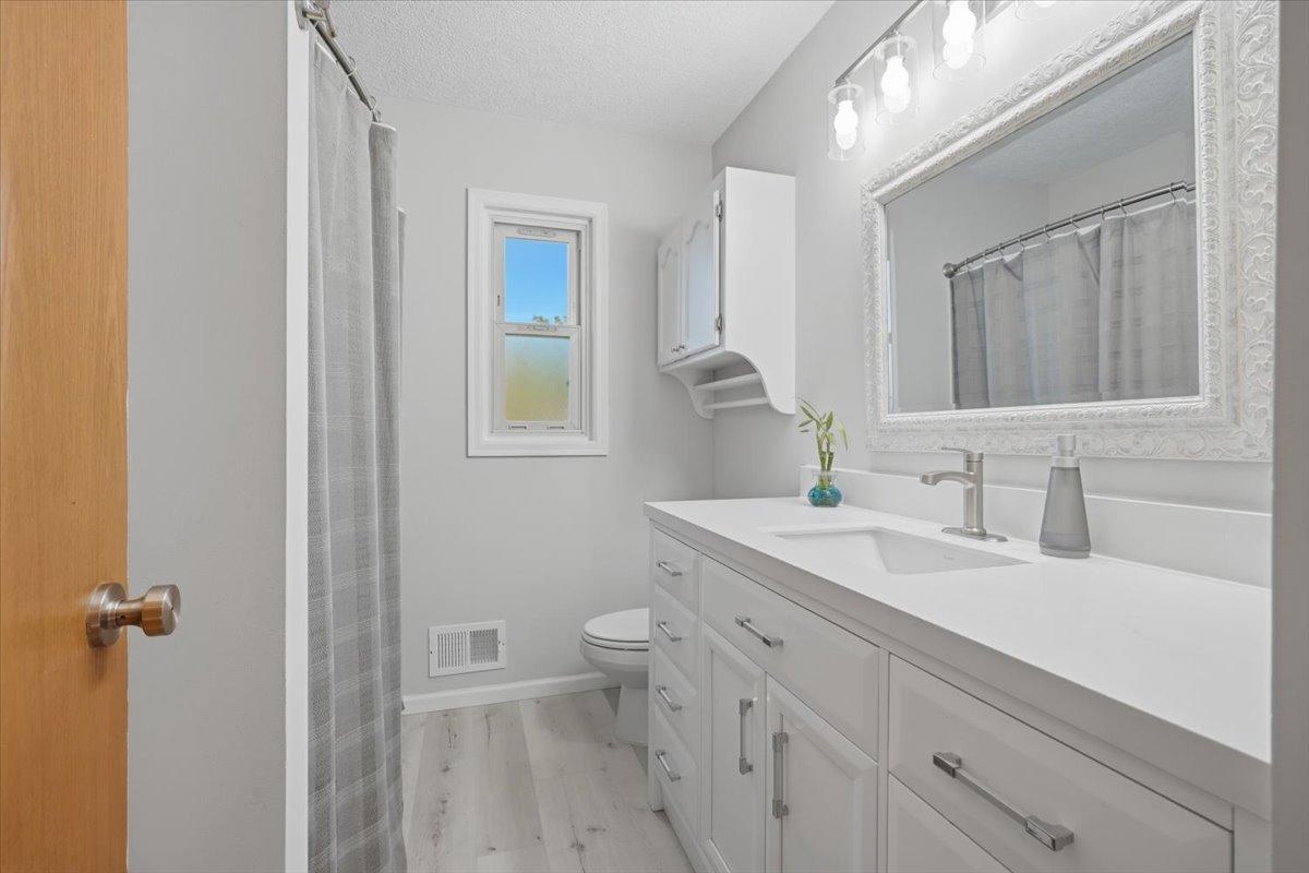 View of Residential at 558 Hyde Avenue, Mahtomedi MN 55115, Mahtomedi (12 of 18) - Mike Wilen | Minnesota Team Real Estate