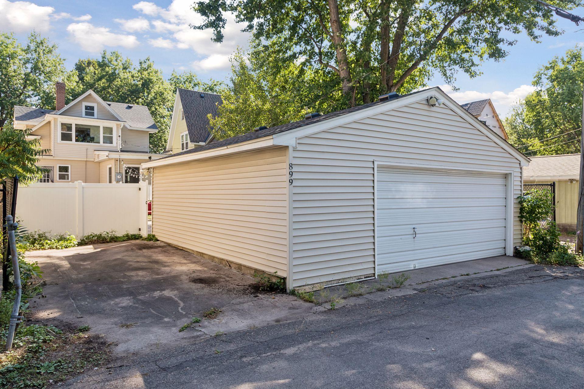 View of Residential at 899 Ashland Avenue, Saint Paul MN 55104, Saint Paul (41 of 42) - Mike Wilen | Minnesota Team Real Estate
