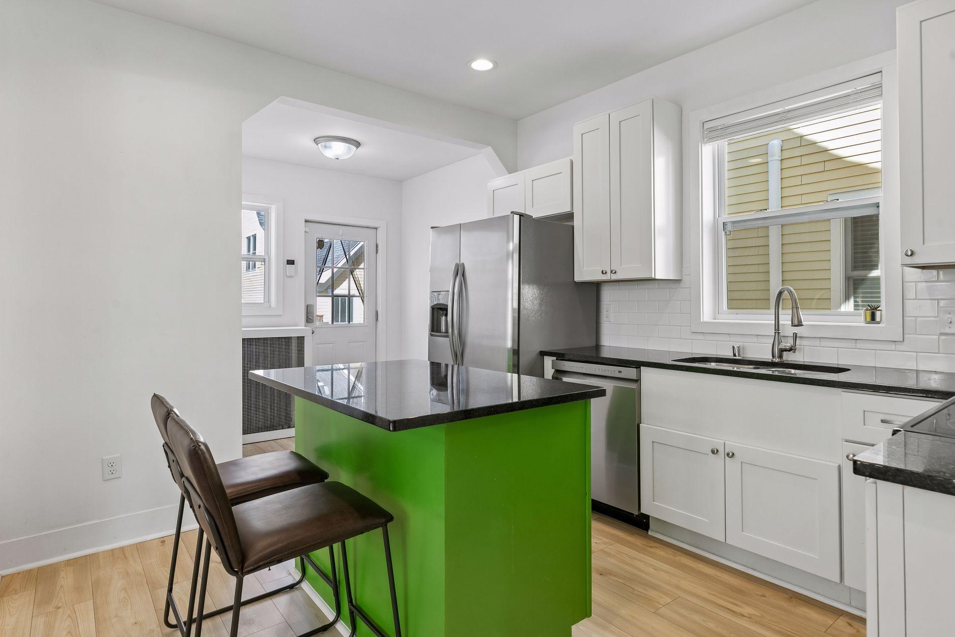 View of Residential at 899 Ashland Avenue, Saint Paul MN 55104, Saint Paul (11 of 42) - Mike Wilen | Minnesota Team Real Estate