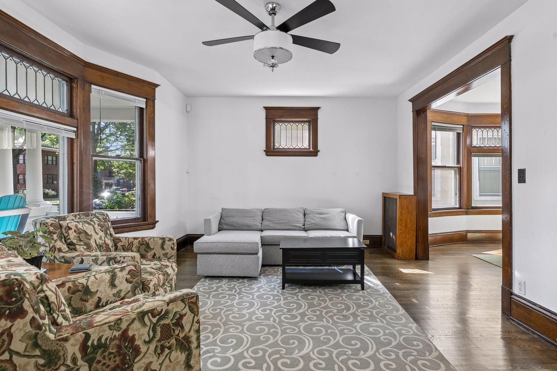 View of Residential at 899 Ashland Avenue, Saint Paul MN 55104, Saint Paul (6 of 42) - Mike Wilen | Minnesota Team Real Estate