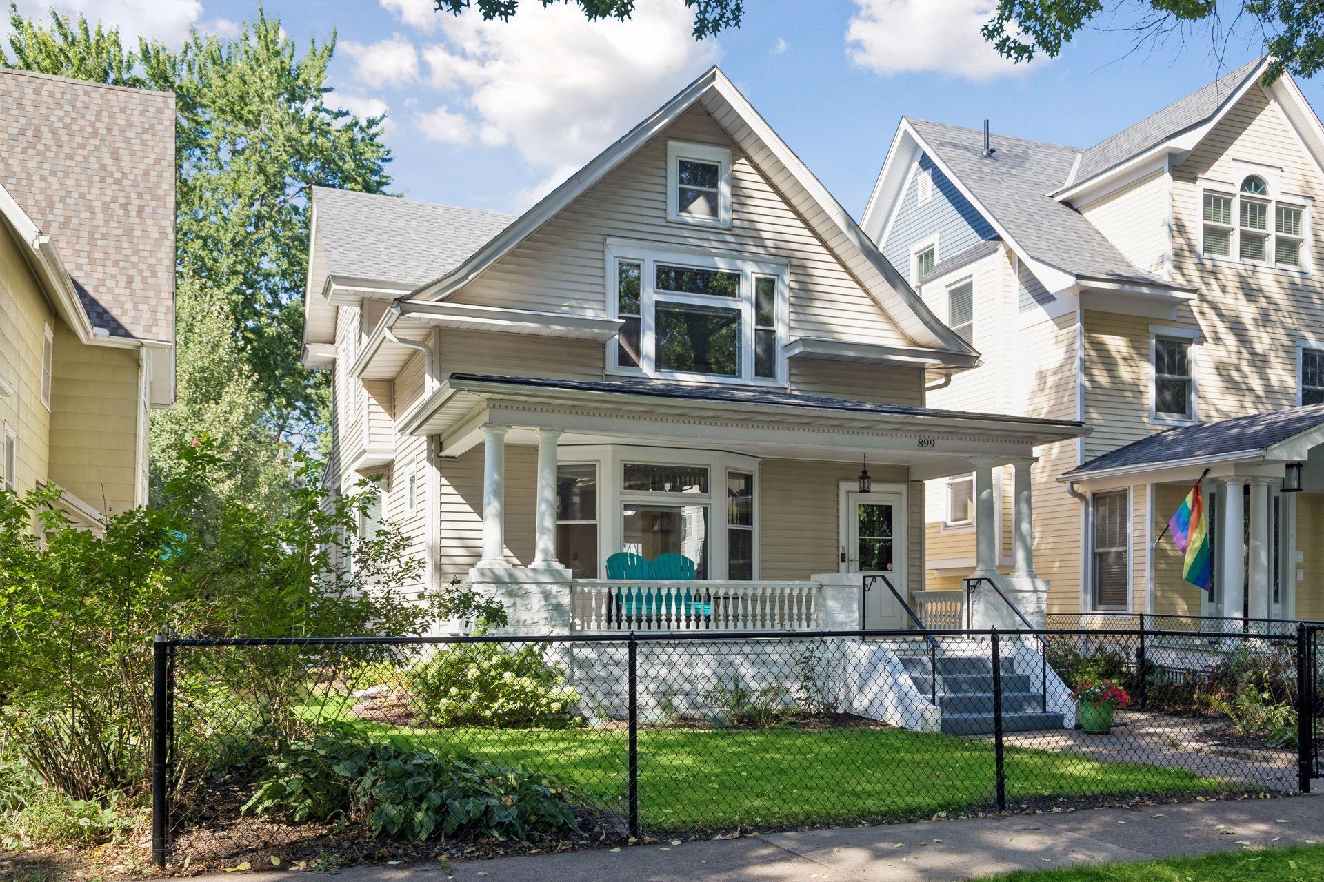 View of Residential at 899 Ashland Avenue, Saint Paul MN 55104, Saint Paul (2 of 42) - Mike Wilen | Minnesota Team Real Estate