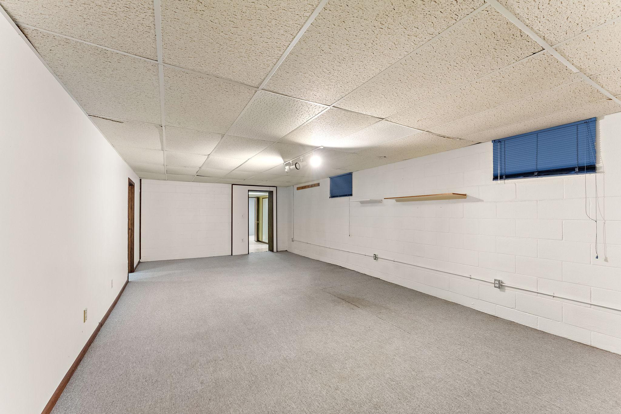 View of Residential at 2986 Woodbridge Street, Roseville MN 55113, Roseville (23 of 37) - Mike Wilen | Minnesota Team Real Estate