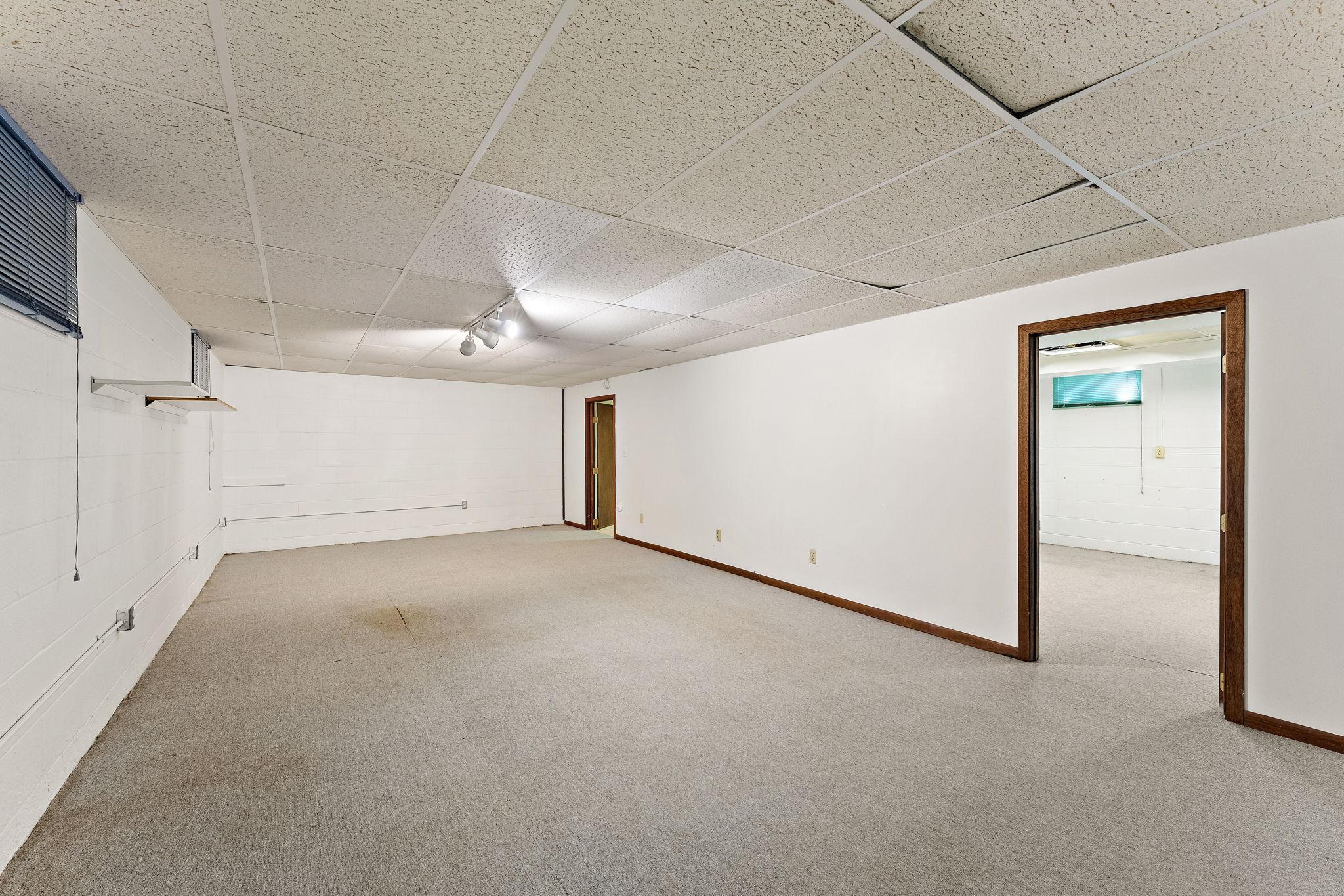 View of Residential at 2986 Woodbridge Street, Roseville MN 55113, Roseville (22 of 37) - Mike Wilen | Minnesota Team Real Estate