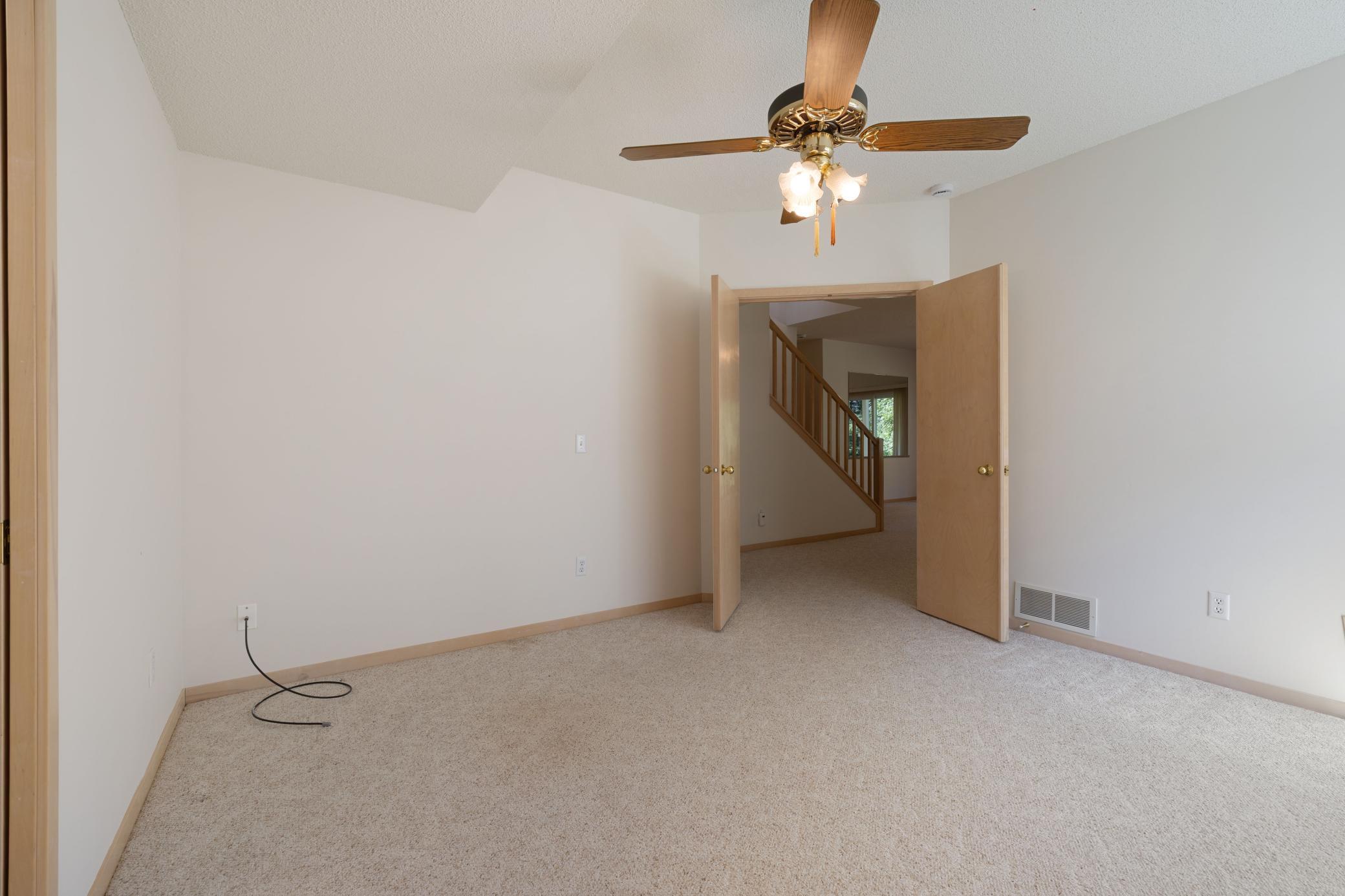 View of Residential at 7043 Oak Pointe Curve, Bloomington MN 55438, Bloomington (44 of 54) - Mike Wilen | Minnesota Team Real Estate