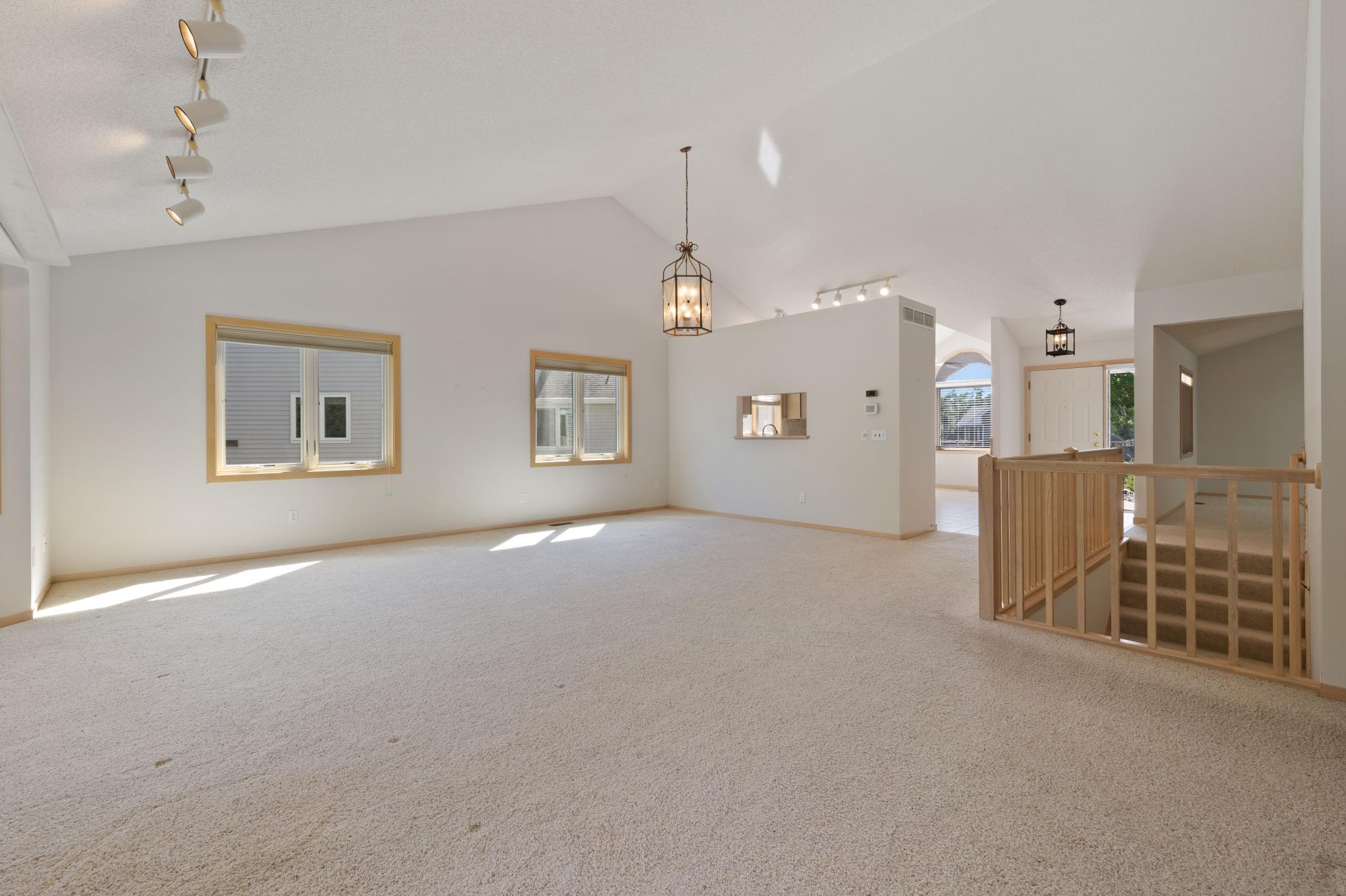 View of Residential at 7043 Oak Pointe Curve, Bloomington MN 55438, Bloomington (22 of 54) - Mike Wilen | Minnesota Team Real Estate