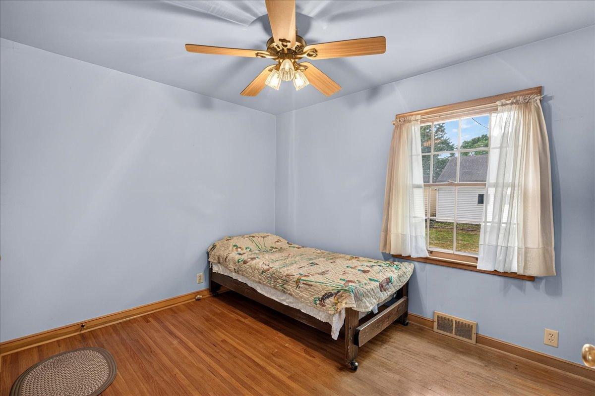 View of Residential at 5900 Thomas Avenue, Minneapolis MN 55410, Minneapolis (11 of 21) - Mike Wilen | Minnesota Team Real Estate