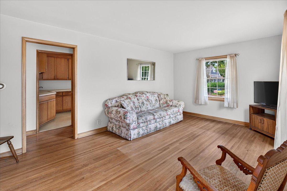 View of Residential at 5900 Thomas Avenue, Minneapolis MN 55410, Minneapolis (5 of 21) - Mike Wilen | Minnesota Team Real Estate