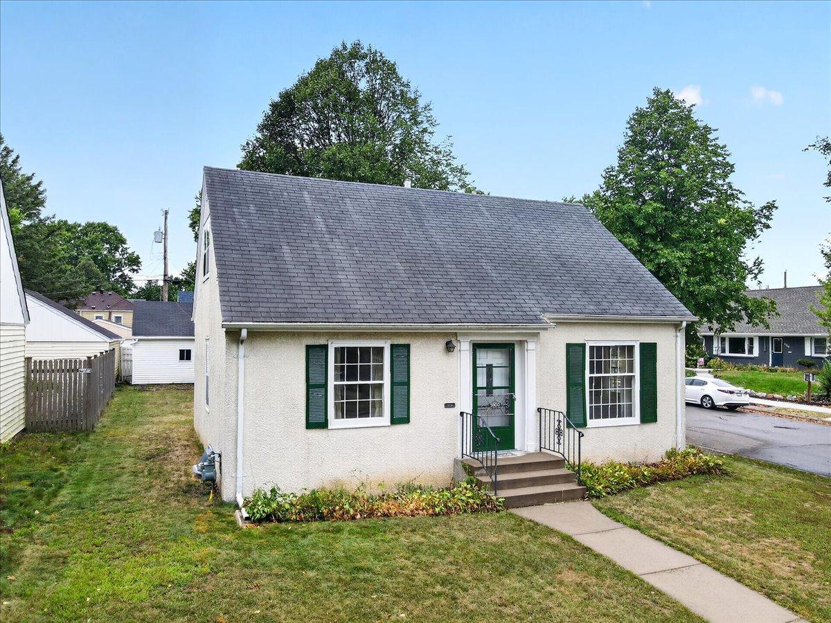 View of Single Family at 5900 Thomas Avenue, Minneapolis - Mike Wilen | Minnesota Team Real Estate