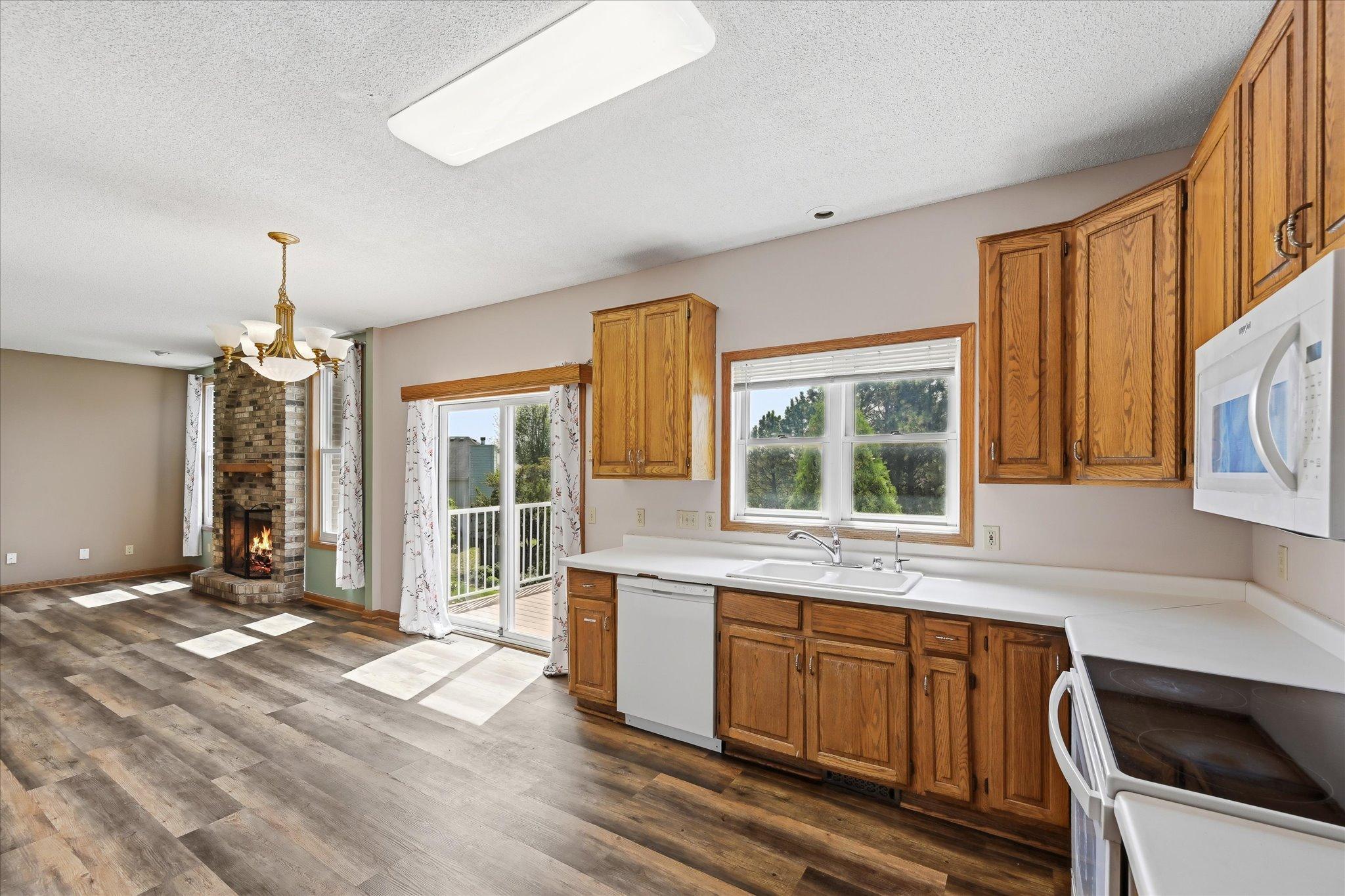 View of Residential at 2084 Wallingford Circle, Woodbury MN 55125, Woodbury (8 of 36) - Mike Wilen | Minnesota Team Real Estate