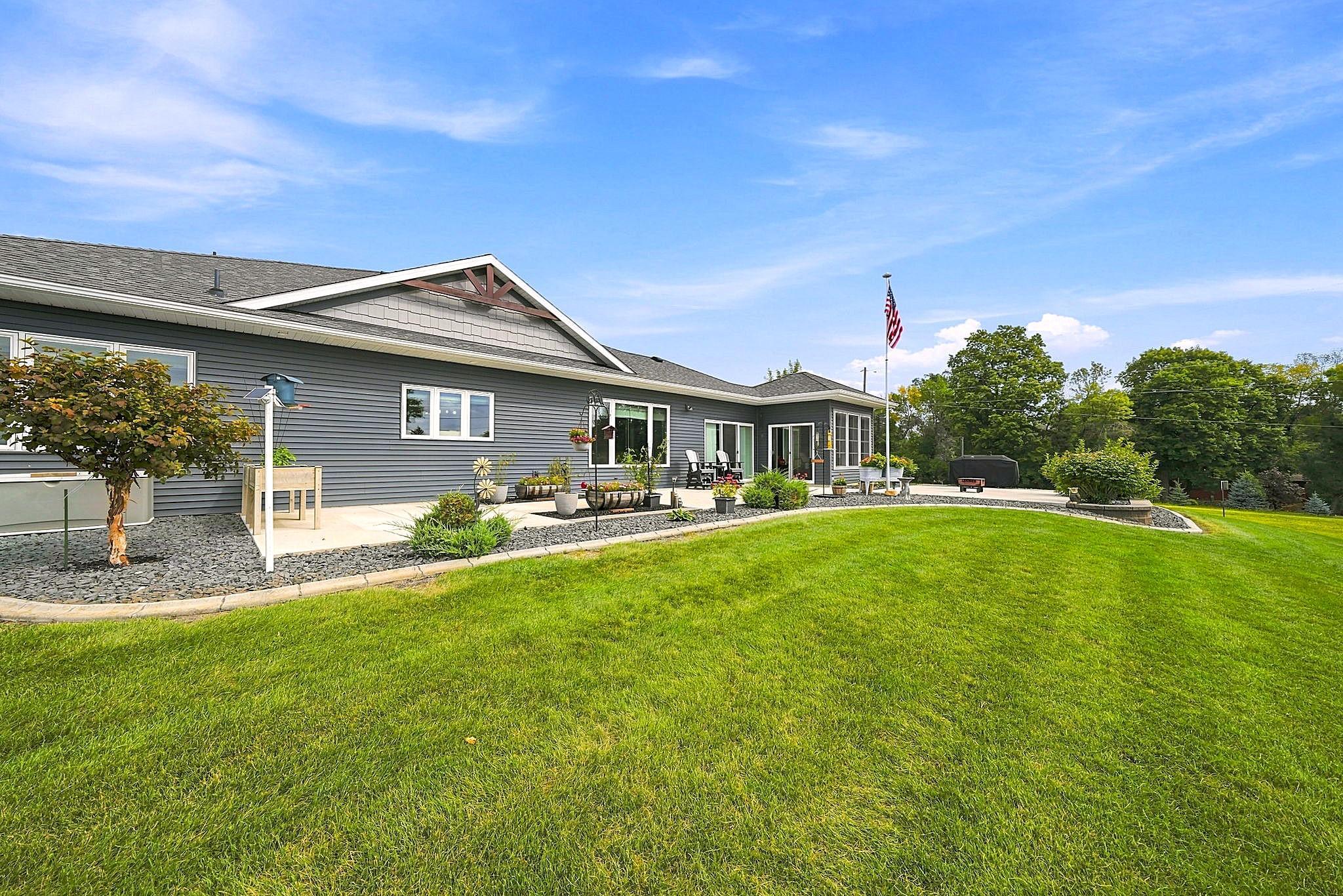 View of Residential at 19135 Lake Volney Circle, Le Center MN 56057, Le Center (44 of 46) - Mike Wilen | Minnesota Team Real Estate