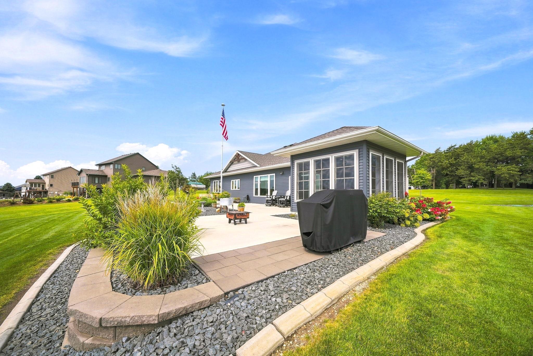 View of Residential at 19135 Lake Volney Circle, Le Center MN 56057, Le Center (43 of 46) - Mike Wilen | Minnesota Team Real Estate