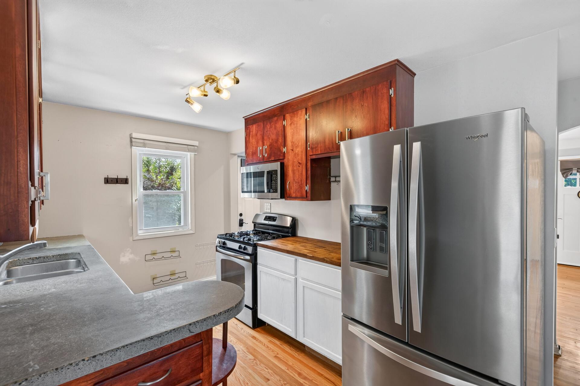 View of Residential at 4928 Abbott Avenue, Brooklyn Center MN 55429, Brooklyn Center (2 of 26) - Mike Wilen | Minnesota Team Real Estate