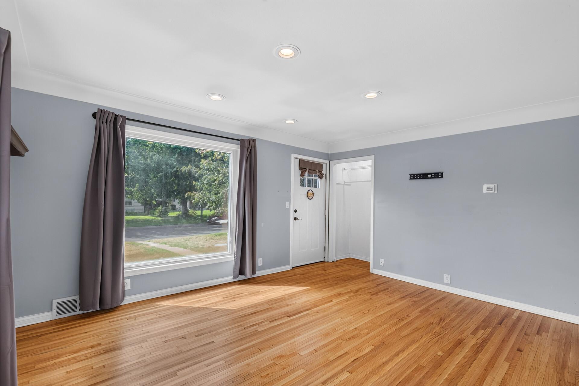 View of Residential at 4928 Abbott Avenue, Brooklyn Center MN 55429, Brooklyn Center (7 of 26) - Mike Wilen | Minnesota Team Real Estate