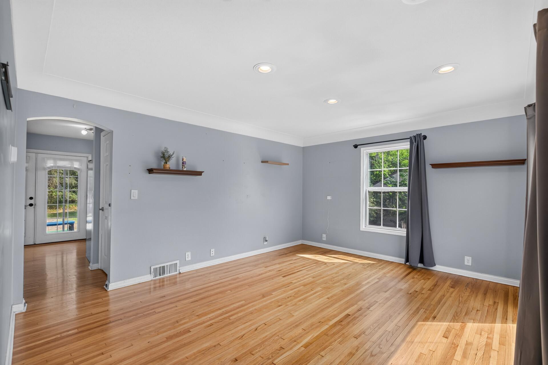 View of Residential at 4928 Abbott Avenue, Brooklyn Center MN 55429, Brooklyn Center (8 of 26) - Mike Wilen | Minnesota Team Real Estate