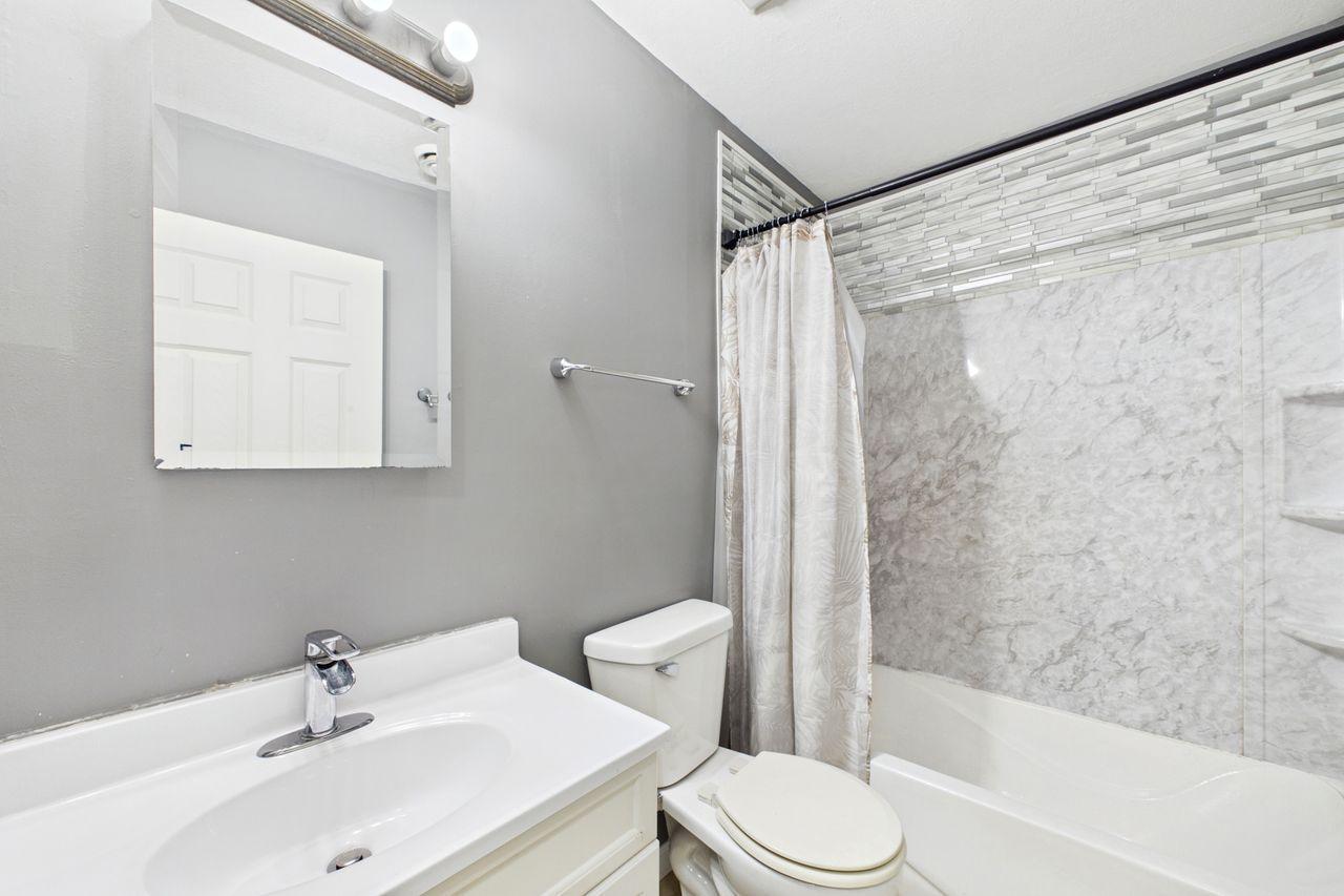 View of Residential Income at 439 Arlington Avenue, Saint Paul MN 55130, Saint Paul (20 of 30) - Mike Wilen | Minnesota Team Real Estate