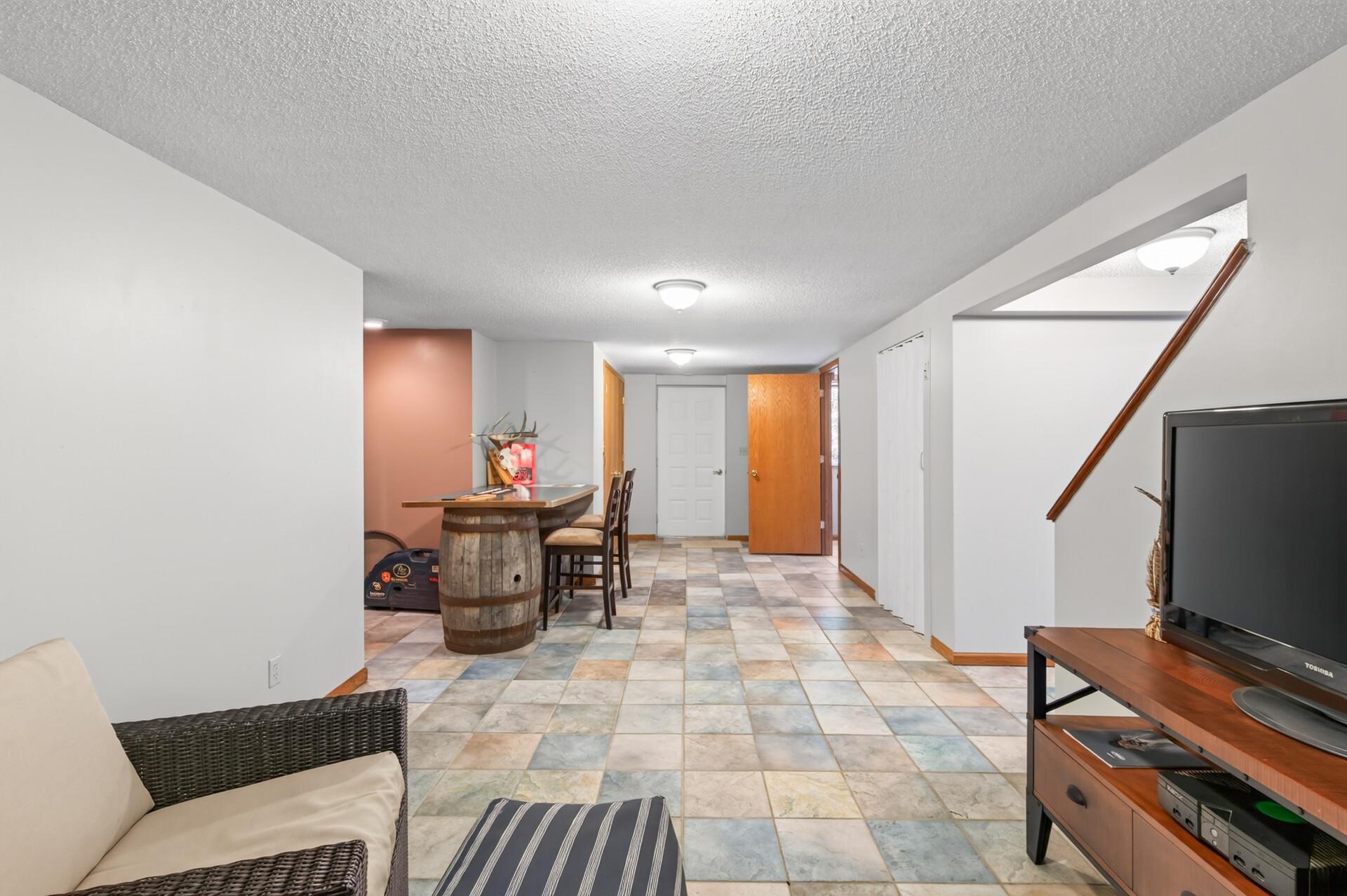View of Residential at 7146 Military Road, Woodbury MN 55129, Woodbury (23 of 70) - Mike Wilen | Minnesota Team Real Estate
