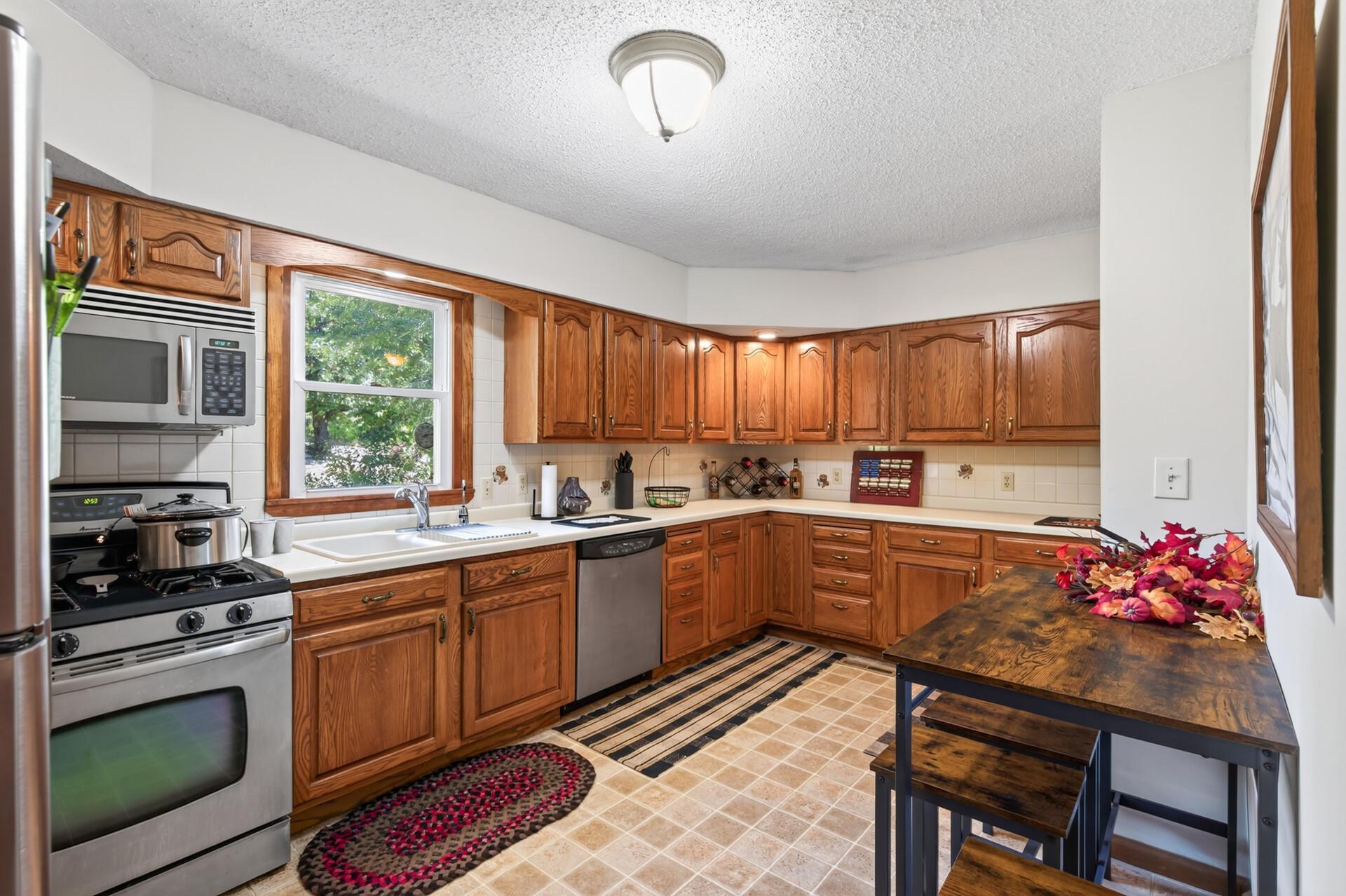 View of Residential at 7146 Military Road, Woodbury MN 55129, Woodbury (12 of 70) - Mike Wilen | Minnesota Team Real Estate