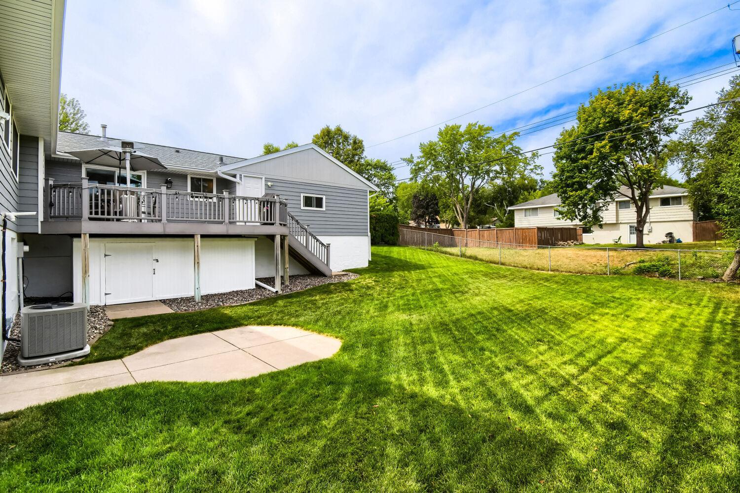 View of Residential at 227 Dawn Avenue, Shoreview MN 55126, Shoreview (37 of 40) - Mike Wilen | Minnesota Team Real Estate