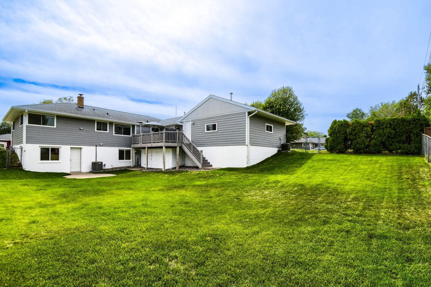 View of Residential at 227 Dawn Avenue, Shoreview MN 55126, Shoreview (36 of 40) - Mike Wilen | Minnesota Team Real Estate