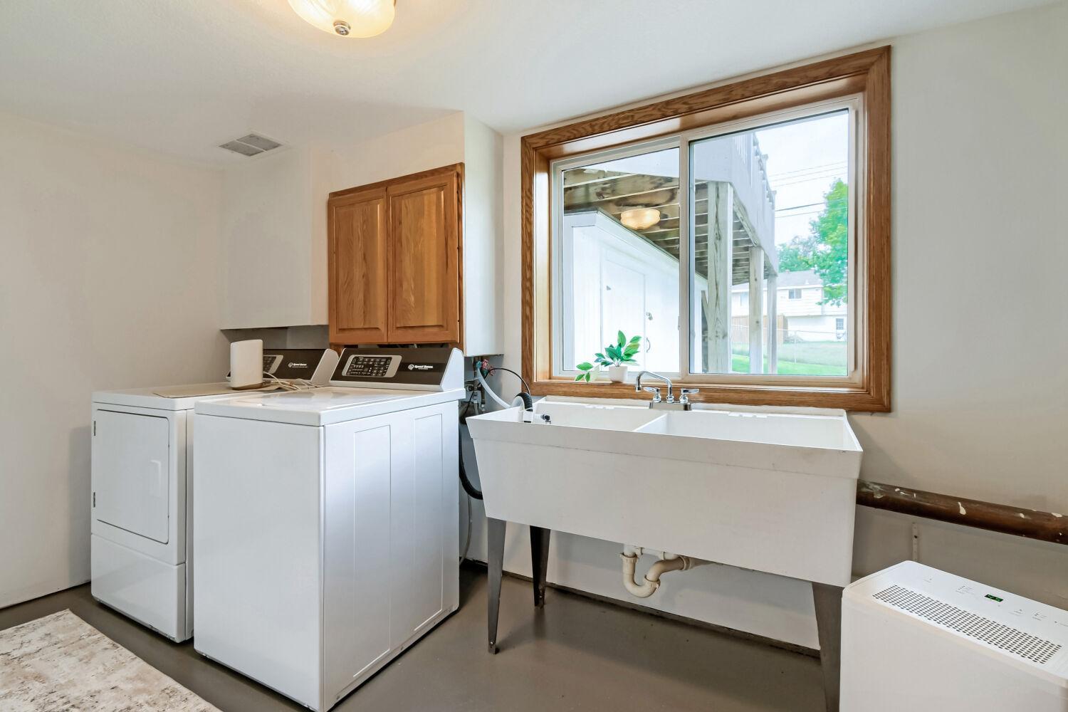 View of Residential at 227 Dawn Avenue, Shoreview MN 55126, Shoreview (32 of 40) - Mike Wilen | Minnesota Team Real Estate