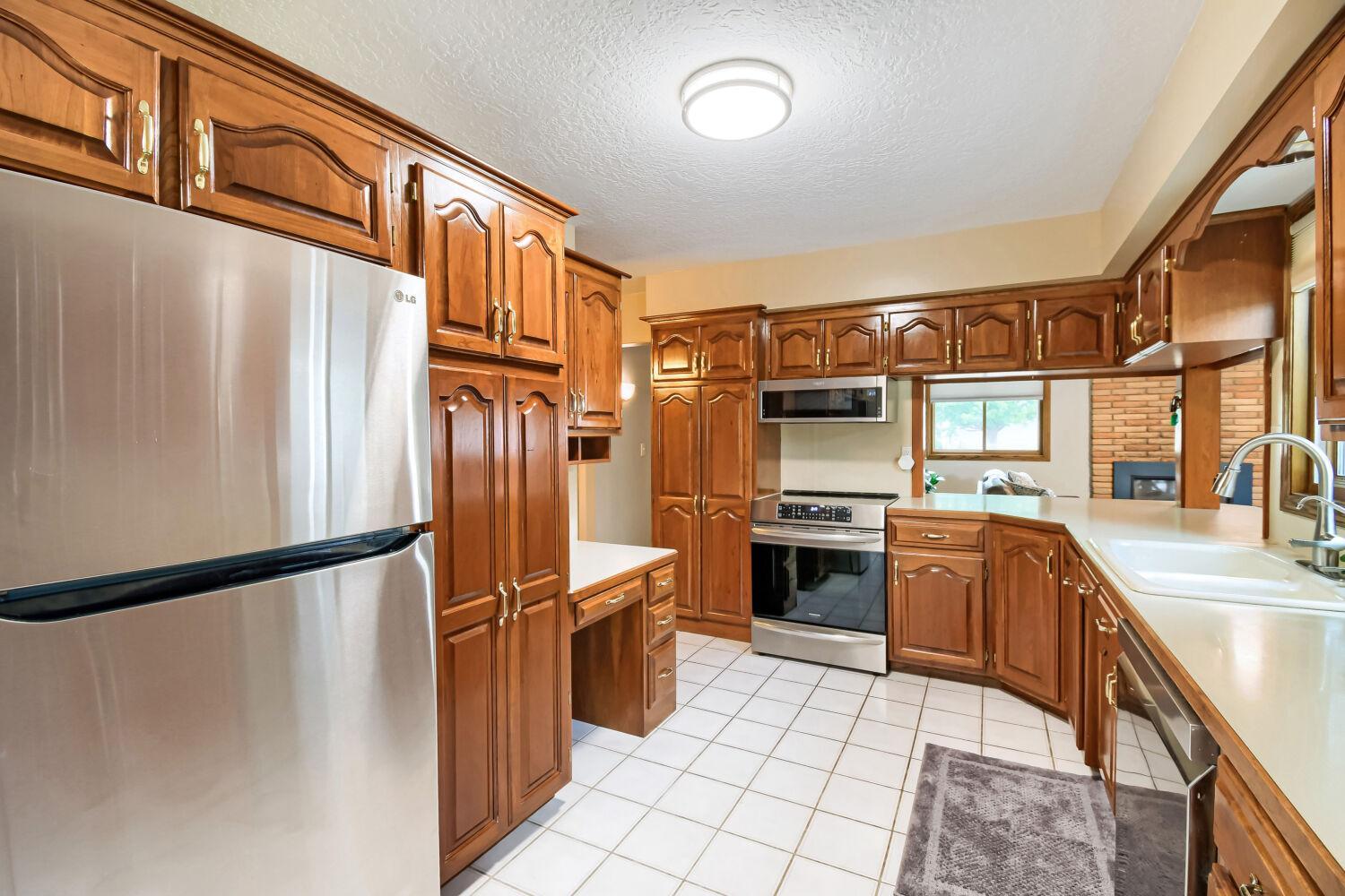 View of Residential at 227 Dawn Avenue, Shoreview MN 55126, Shoreview (8 of 40) - Mike Wilen | Minnesota Team Real Estate