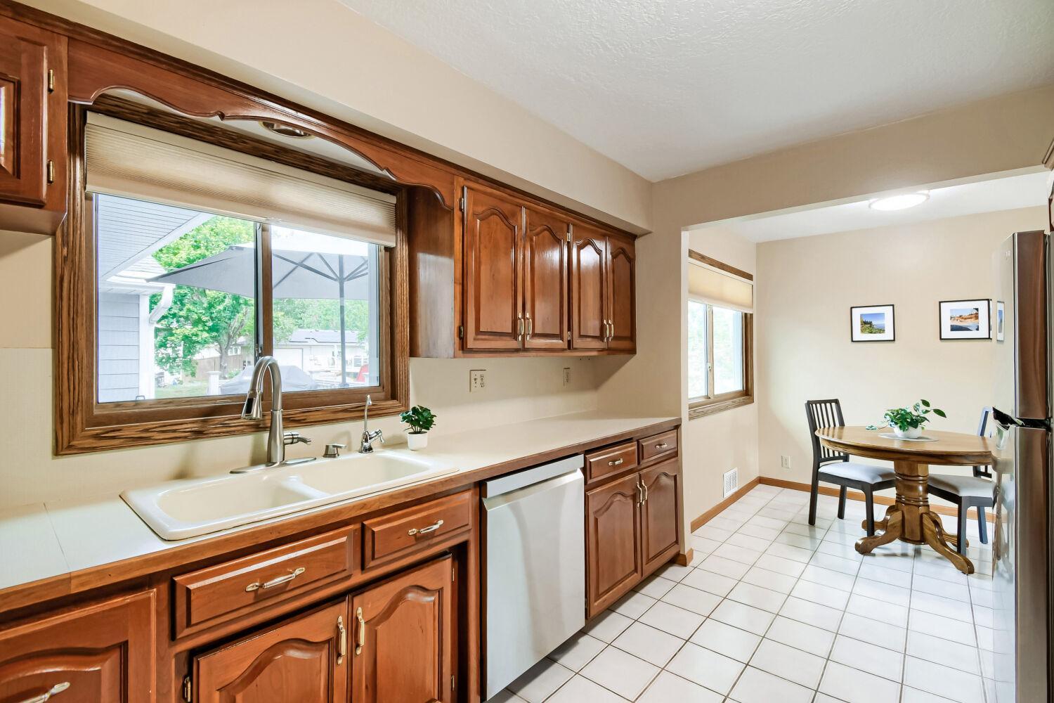 View of Residential at 227 Dawn Avenue, Shoreview MN 55126, Shoreview (10 of 40) - Mike Wilen | Minnesota Team Real Estate