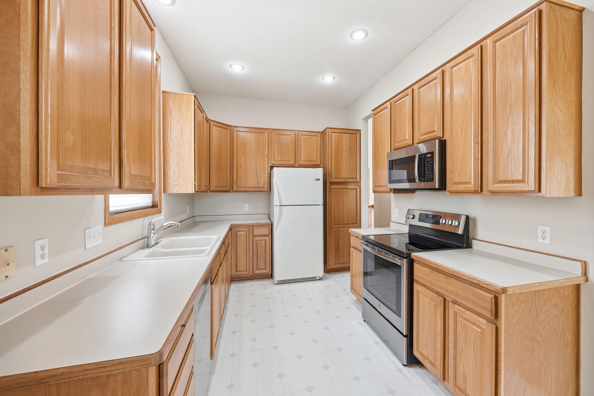View of Residential at 3771 Burgundy Drive, Eagan MN 55122, Eagan (17 of 33) - Mike Wilen | Minnesota Team Real Estate