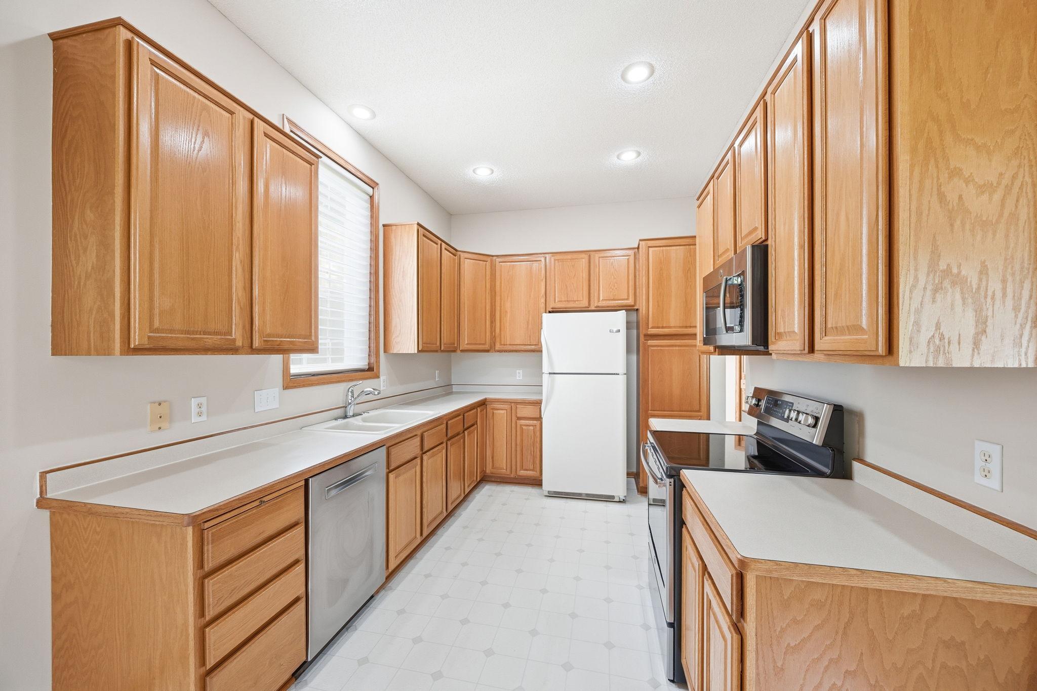 View of Residential at 3771 Burgundy Drive, Eagan MN 55122, Eagan (16 of 33) - Mike Wilen | Minnesota Team Real Estate