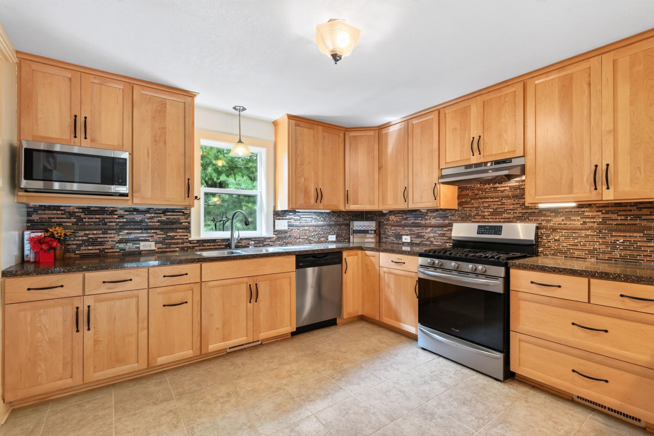 View of Residential at 2577 County Road H, New Brighton MN 55112, New Brighton (4 of 44) - Mike Wilen | Minnesota Team Real Estate