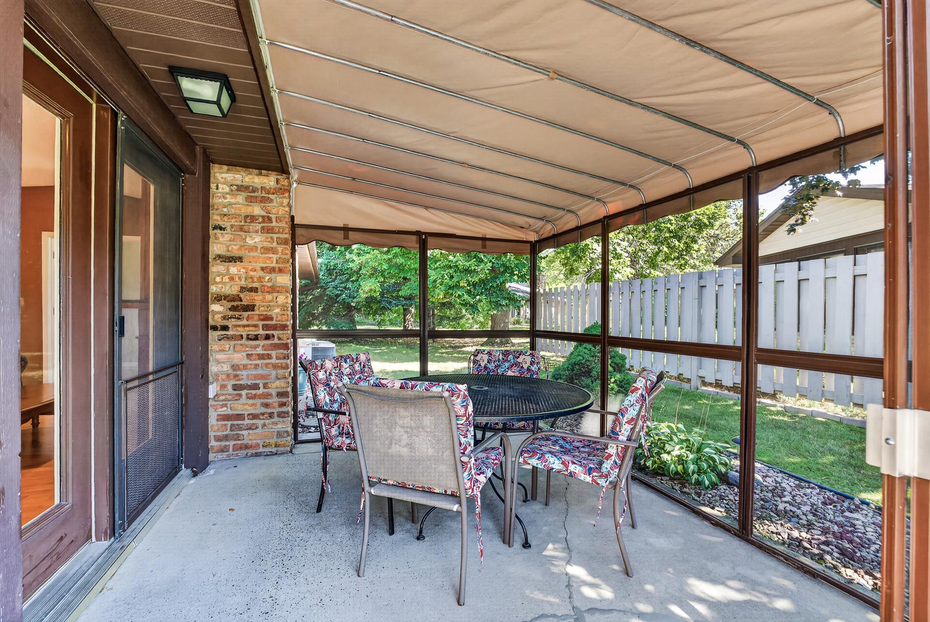 View of Residential at 1190 Black Oaks Lane, Plymouth MN 55447, Plymouth (18 of 26) - Mike Wilen | Minnesota Team Real Estate