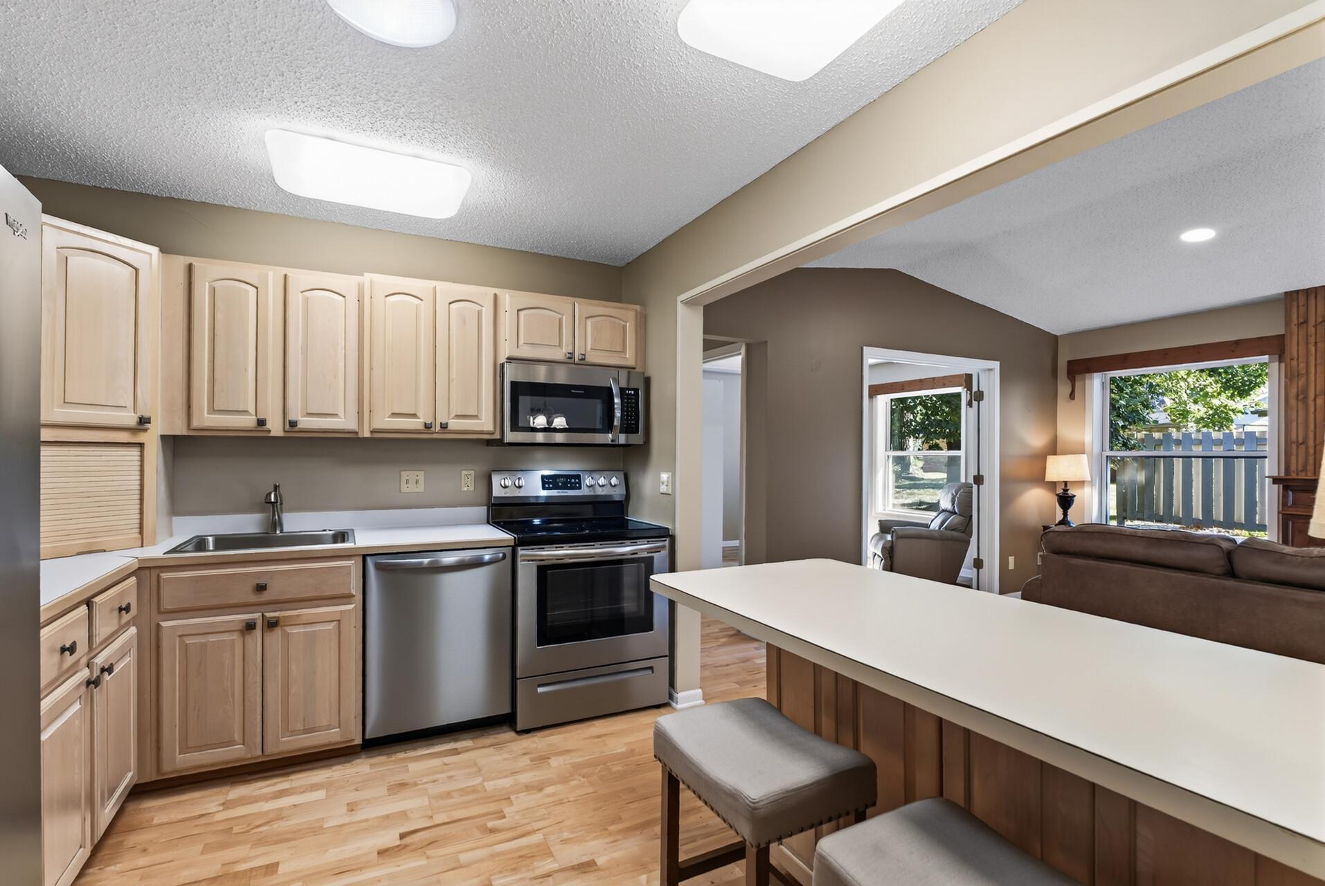 View of Residential at 1190 Black Oaks Lane, Plymouth MN 55447, Plymouth (7 of 26) - Mike Wilen | Minnesota Team Real Estate