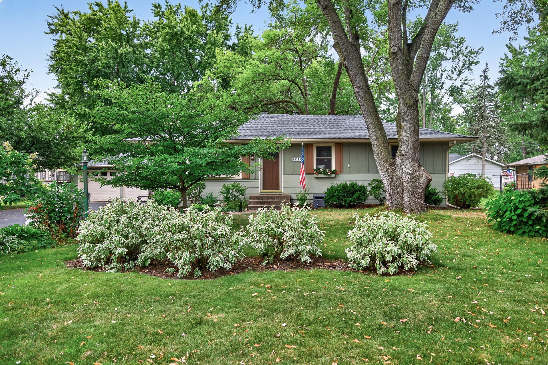 View of Residential at 10243 100th Avenue, Maple Grove MN 55369, Maple Grove (3 of 14) - Mike Wilen | Minnesota Team Real Estate