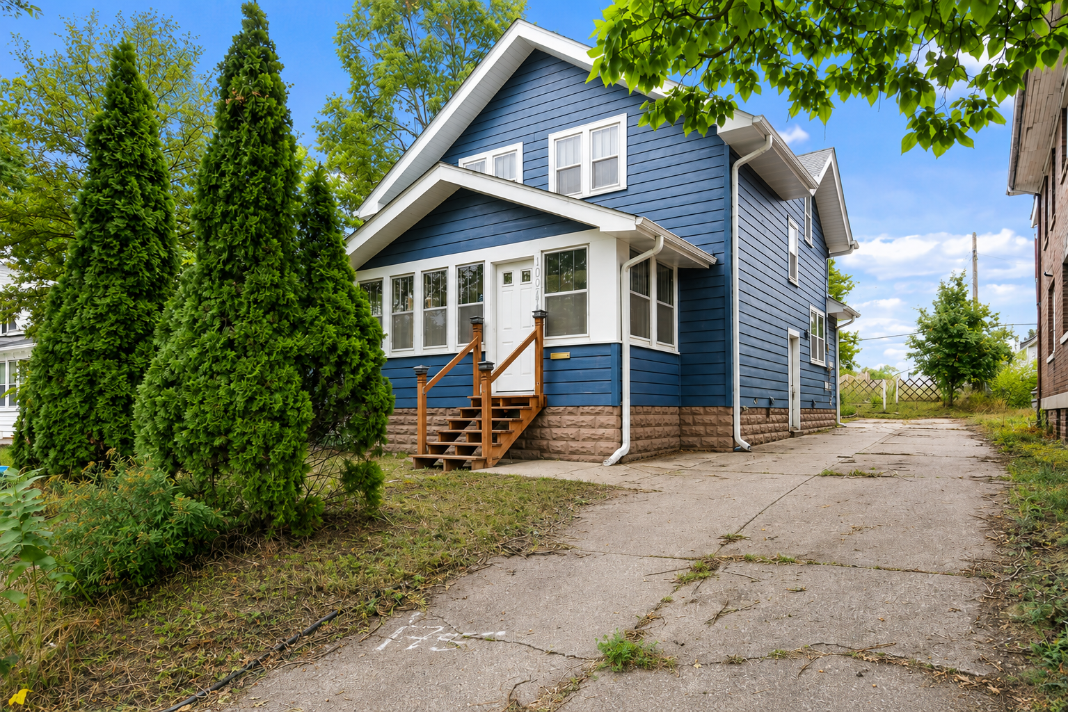 View of Single Family at 1024 Western Avenue, Saint Paul - Mike Wilen | Minnesota Team Real Estate