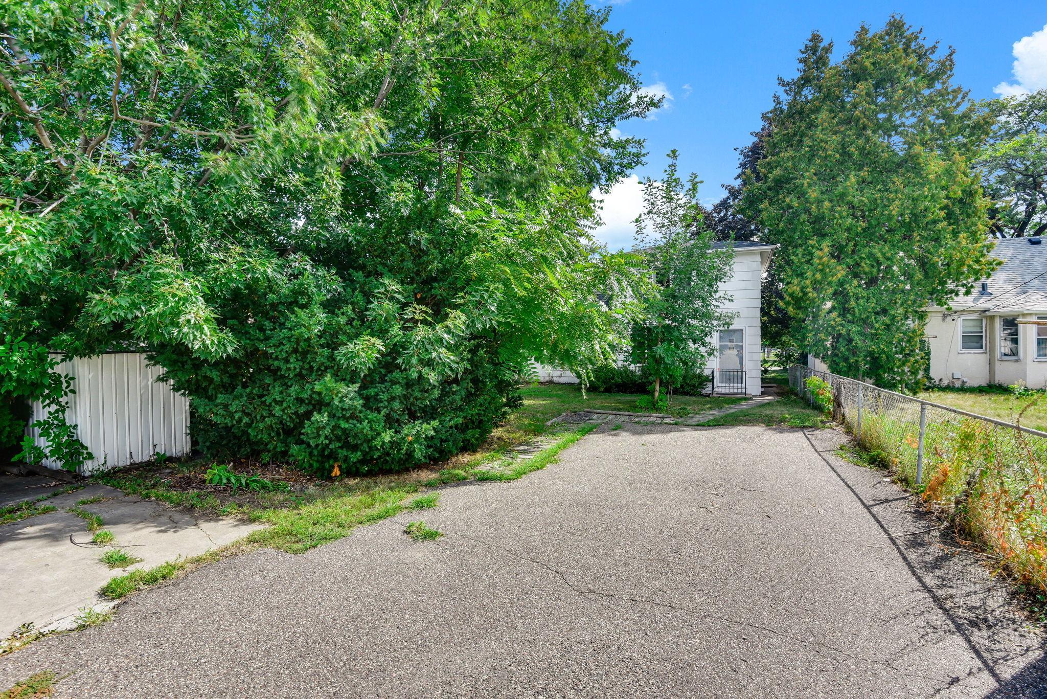 View of Residential at 3951 Penn Avenue, Minneapolis MN 55412, Minneapolis (39 of 41) - Mike Wilen | Minnesota Team Real Estate