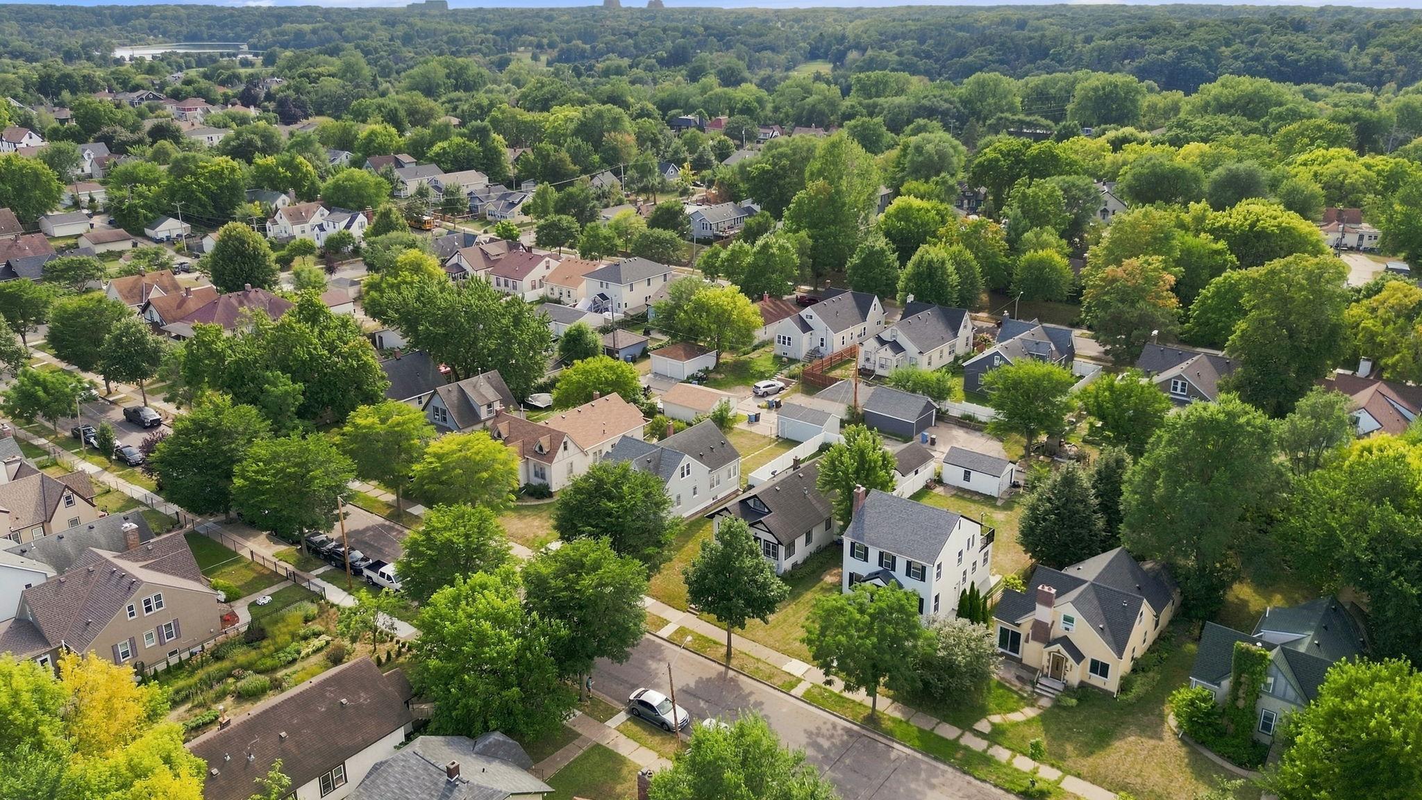 View of Residential at 1515 Upton Avenue, Minneapolis MN 55411, Minneapolis (38 of 40) - Mike Wilen | Minnesota Team Real Estate