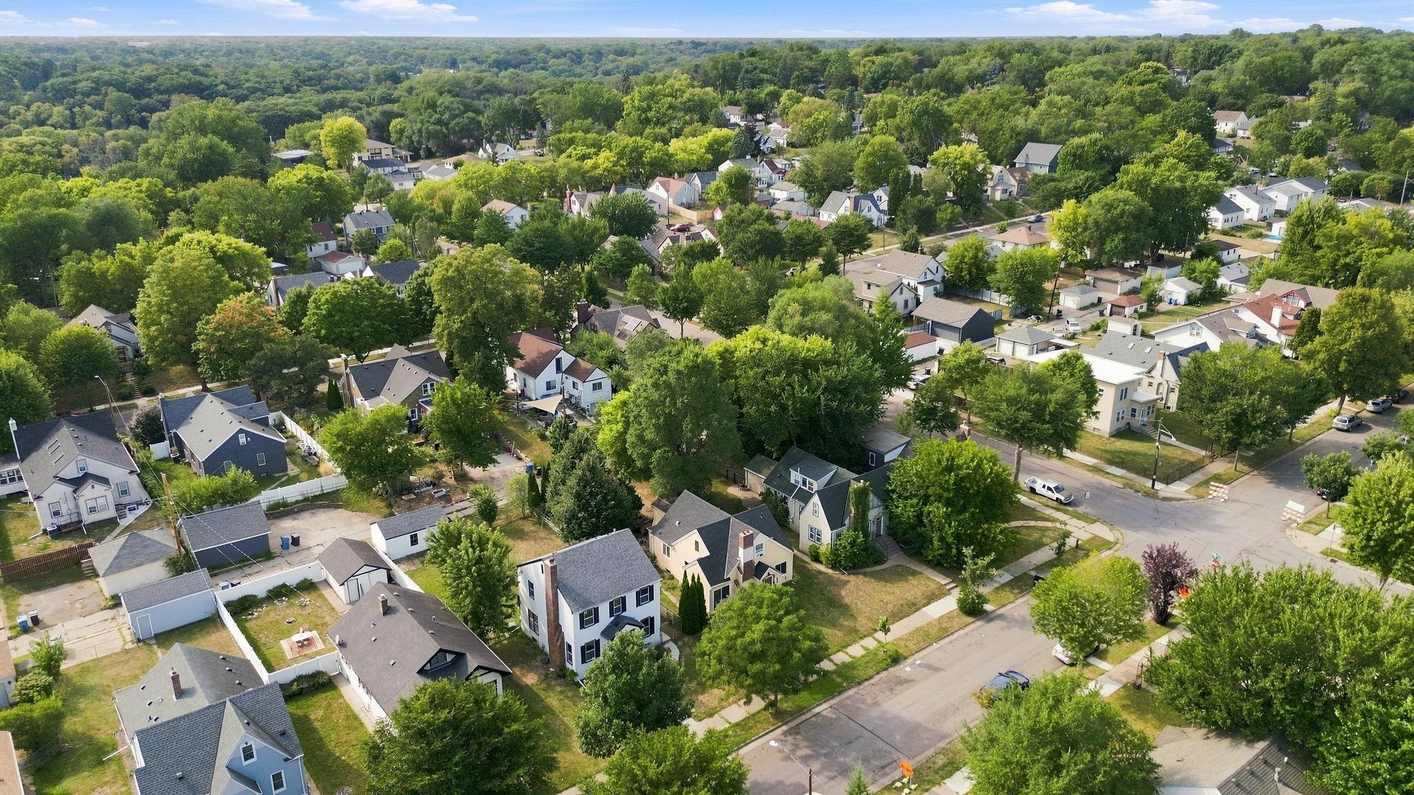 View of Residential at 1515 Upton Avenue, Minneapolis MN 55411, Minneapolis (37 of 40) - Mike Wilen | Minnesota Team Real Estate