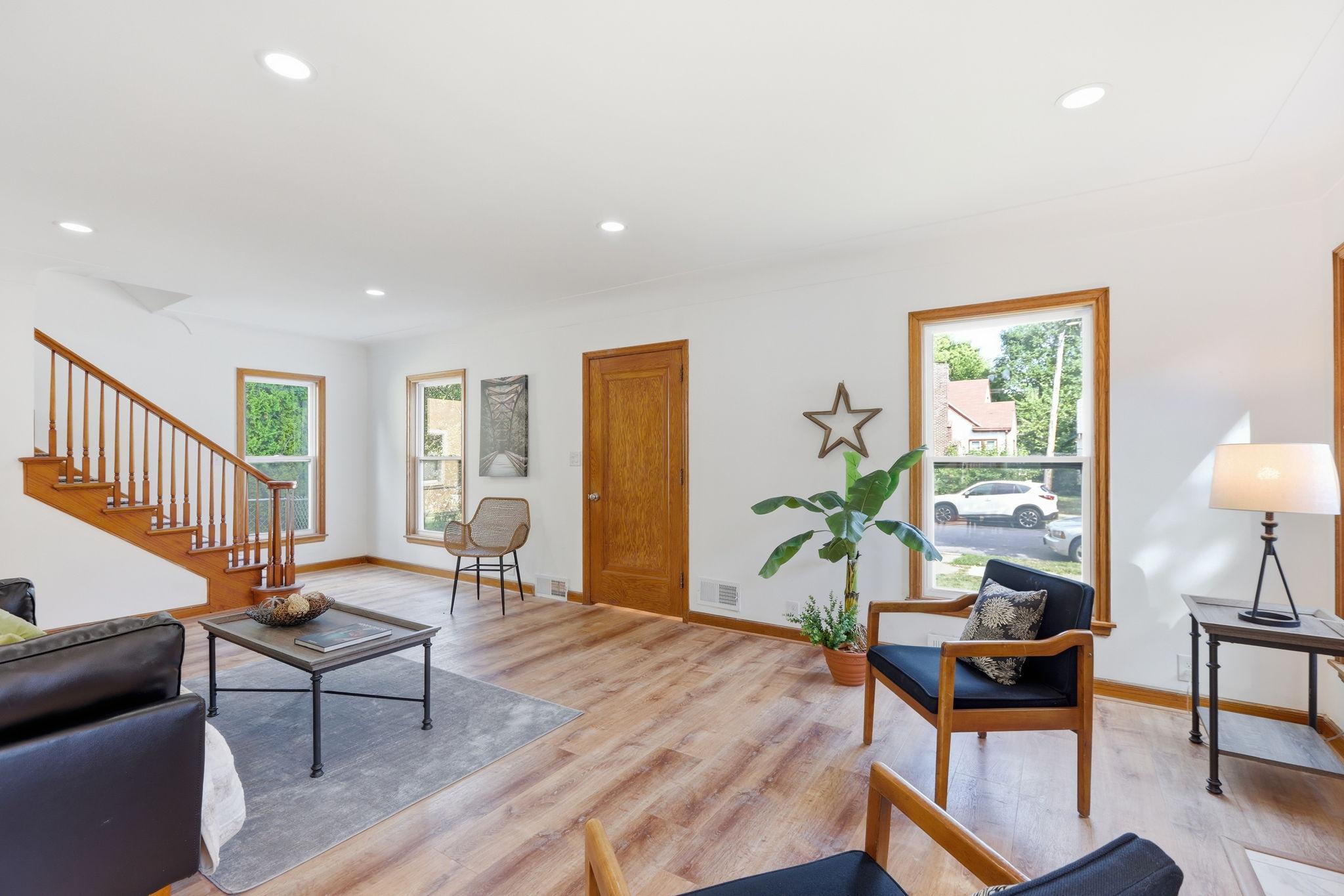 View of Residential at 1515 Upton Avenue, Minneapolis MN 55411, Minneapolis (6 of 40) - Mike Wilen | Minnesota Team Real Estate