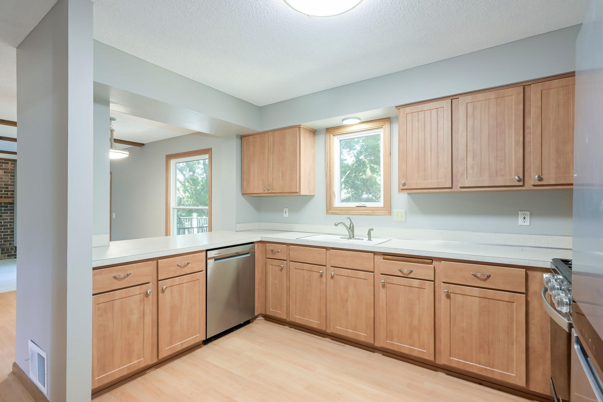 View of Residential at 1800 James Court, Burnsville MN 55337, Burnsville (6 of 16) - Mike Wilen | Minnesota Team Real Estate